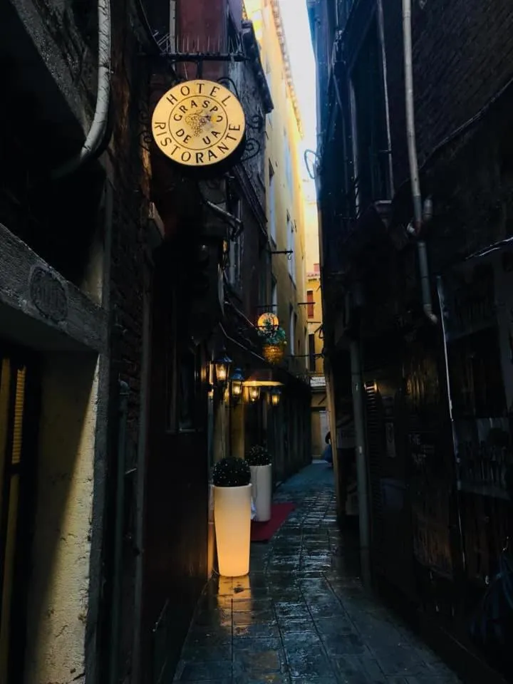 Facade/entrance in Hotel al Graspo de Ua