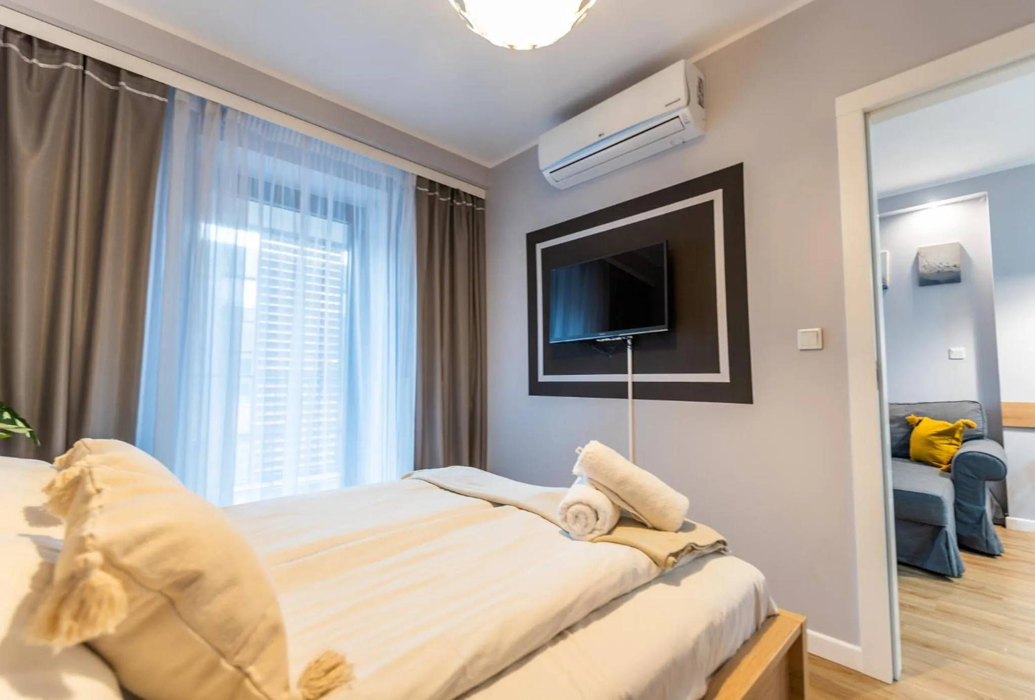 Bed in City Lights Kazimierz