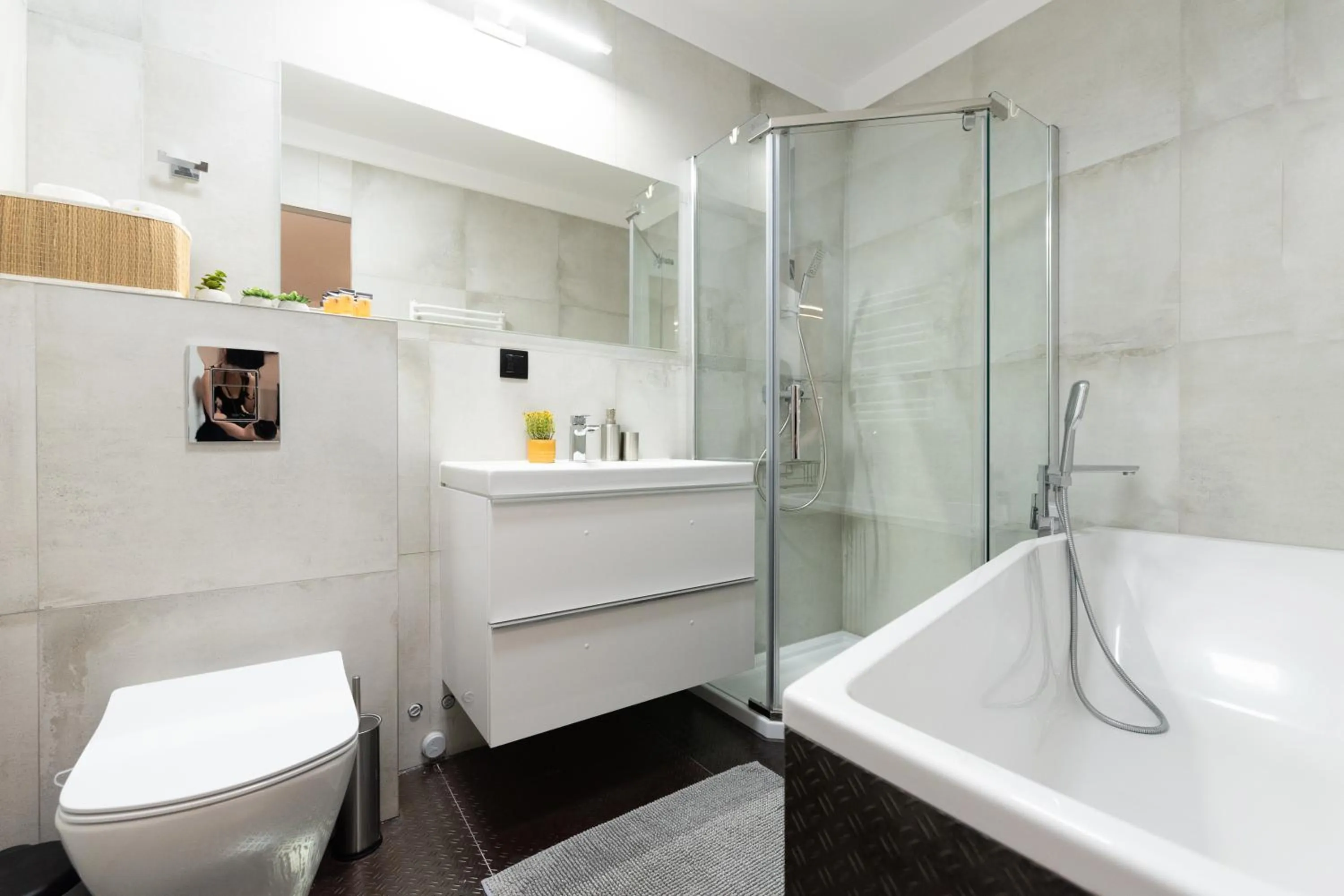 Bathroom in City Lights Kazimierz