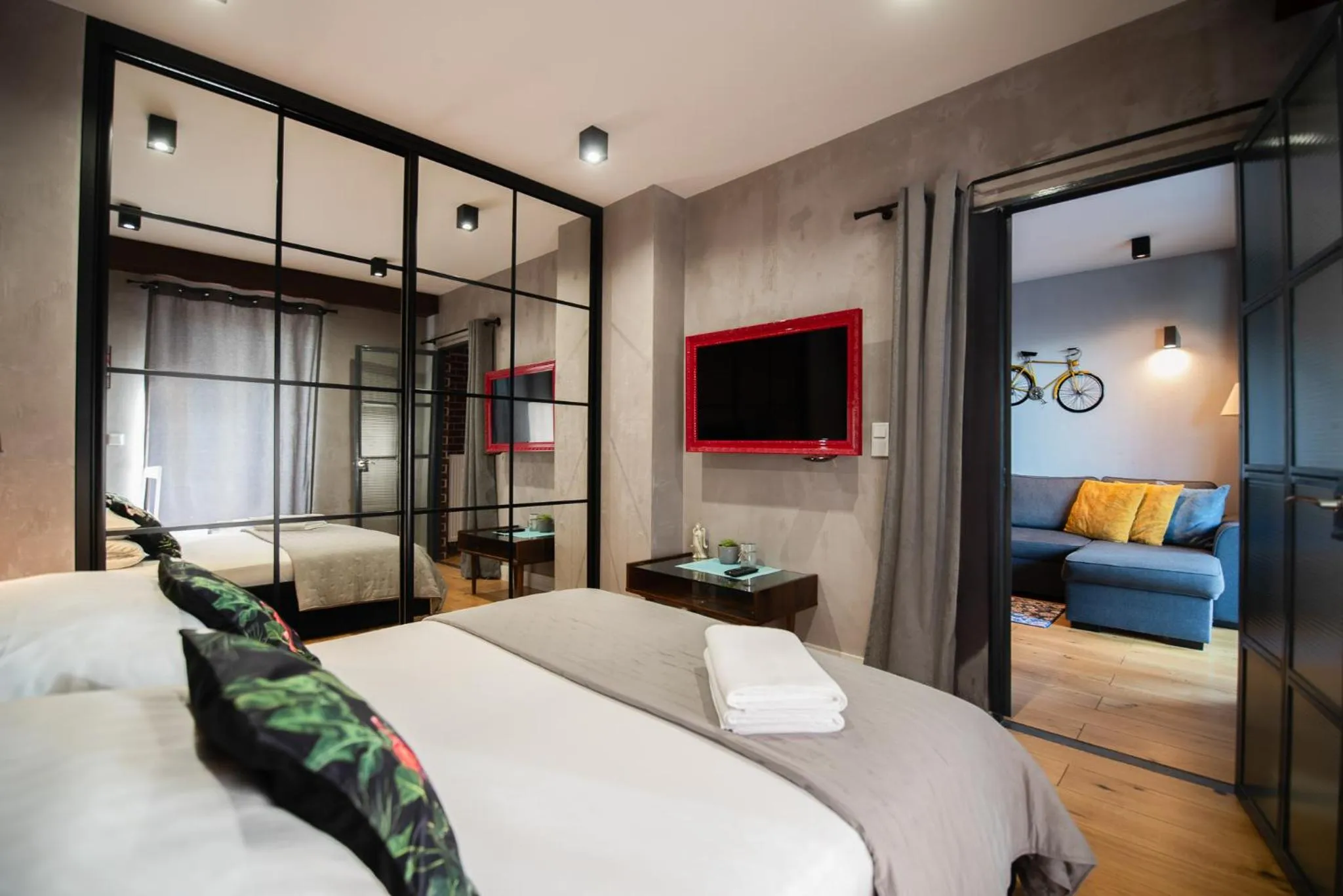 Bedroom, Bed in City Lights Kazimierz