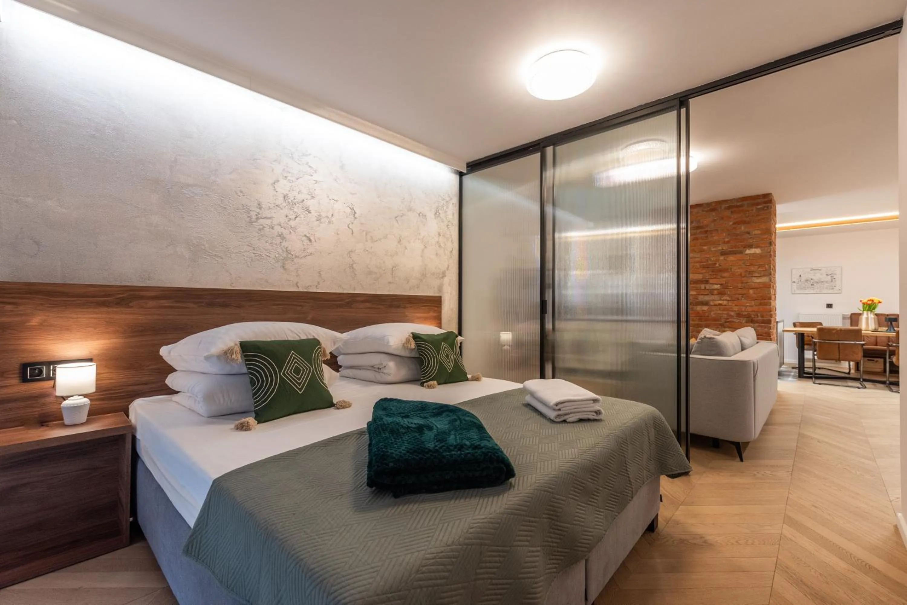 Bedroom, Bed in City Lights Kazimierz