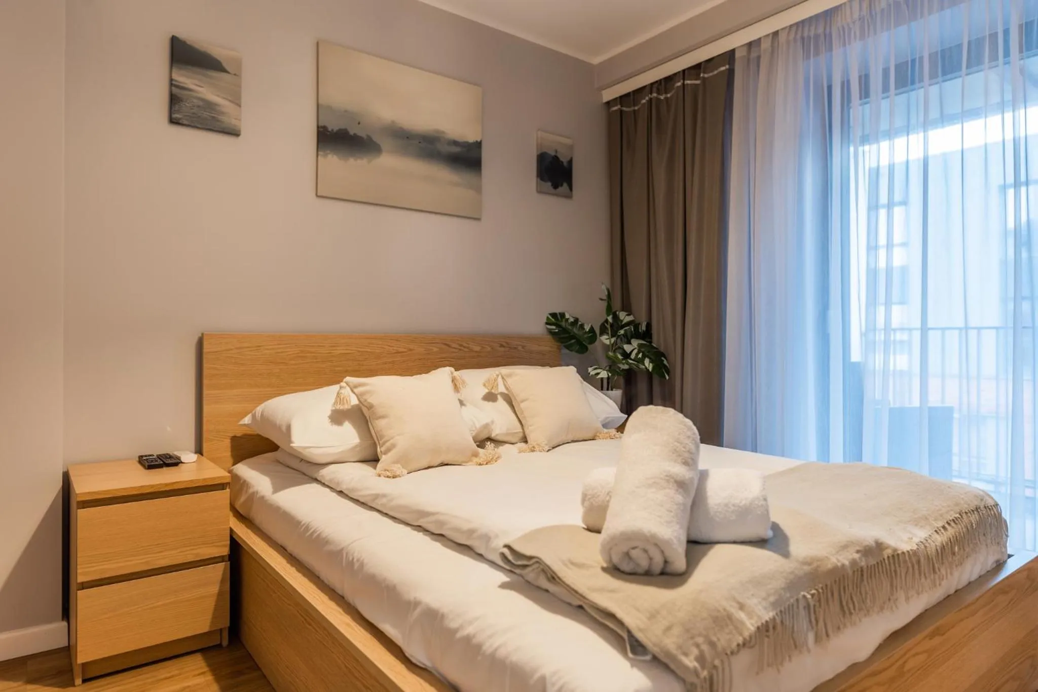 Bed in City Lights Kazimierz