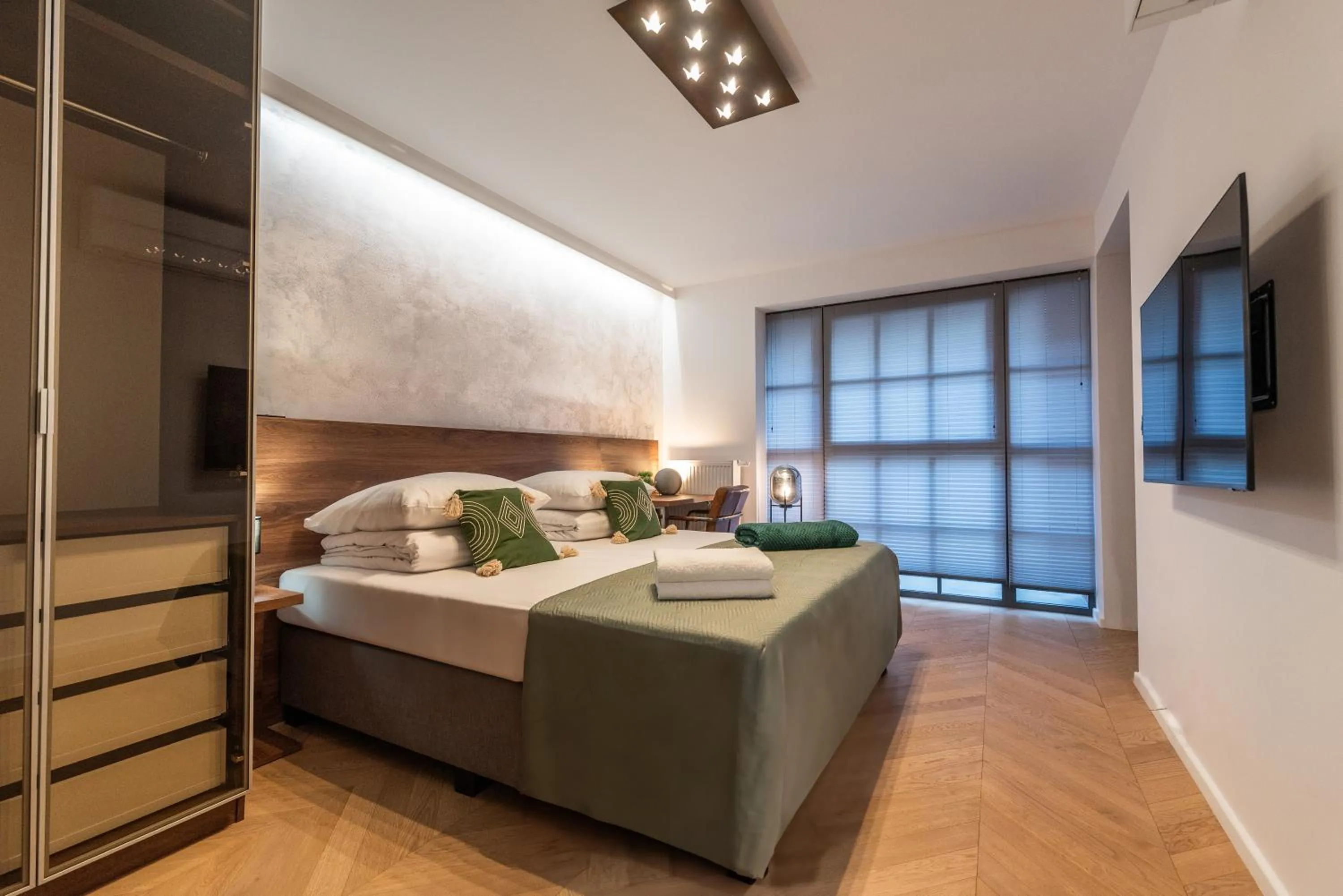 Bedroom, Bed in City Lights Kazimierz