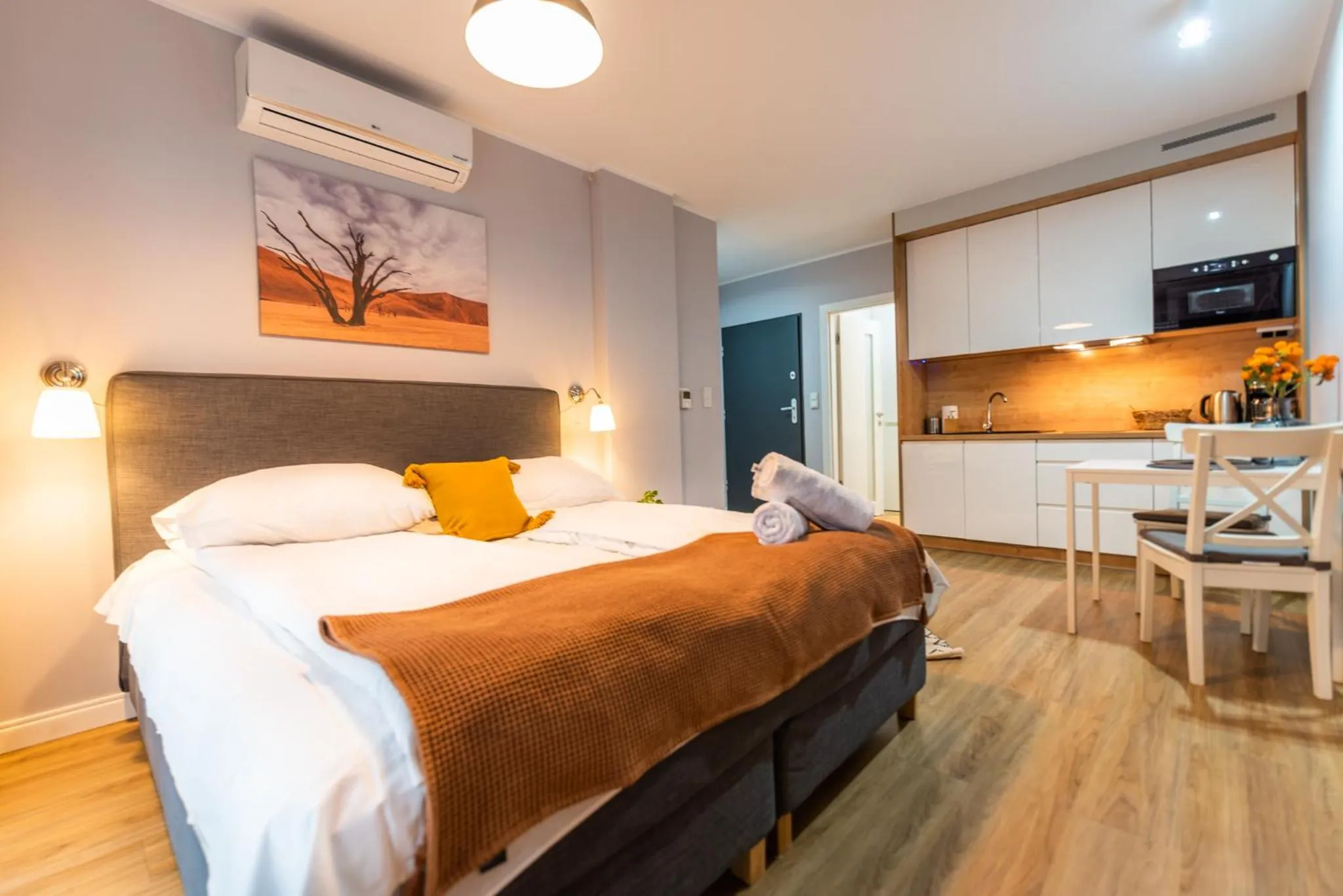 Photo of the whole room, Bed in City Lights Kazimierz