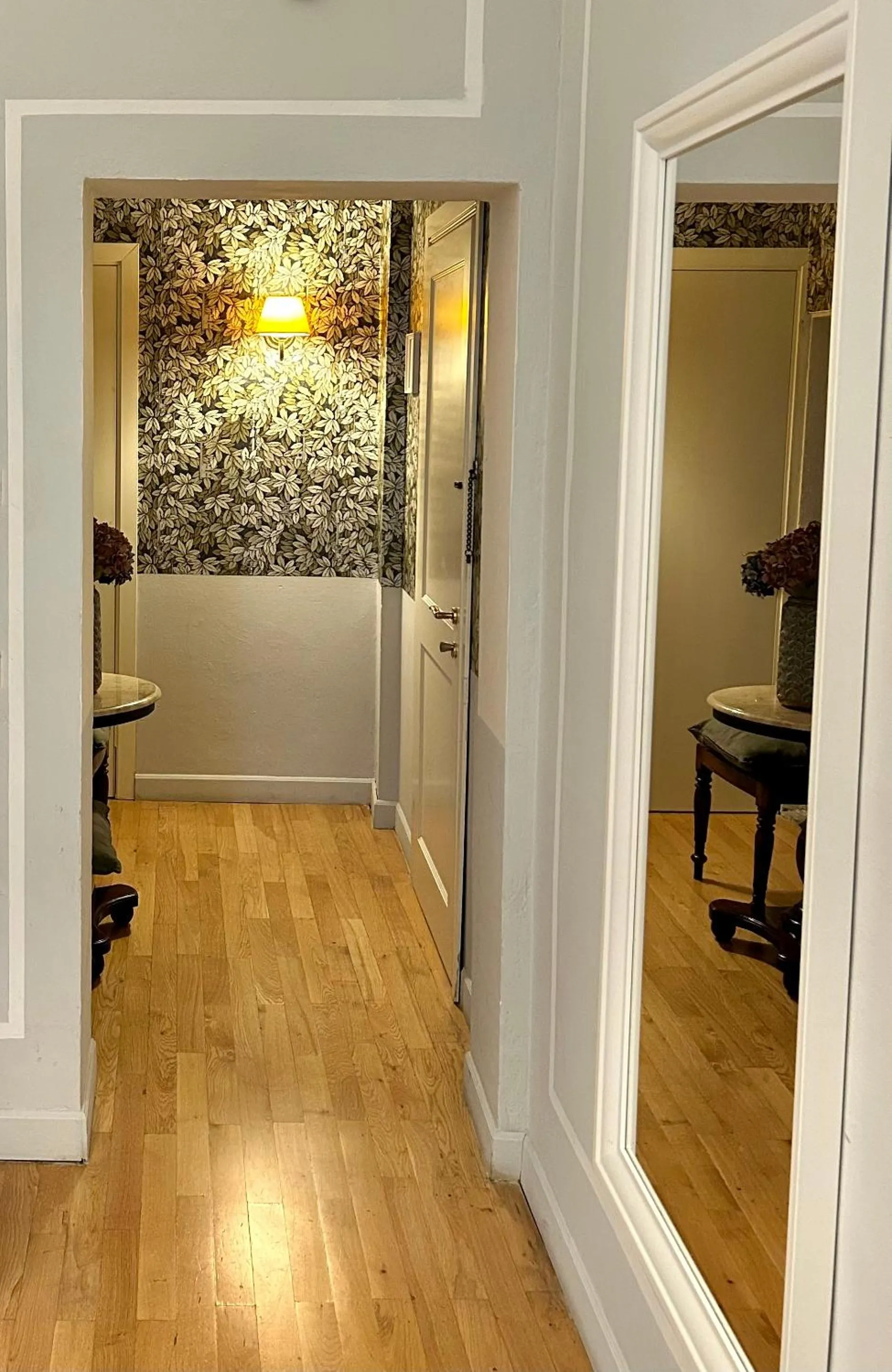 Decorative detail in Residenza dei Pucci