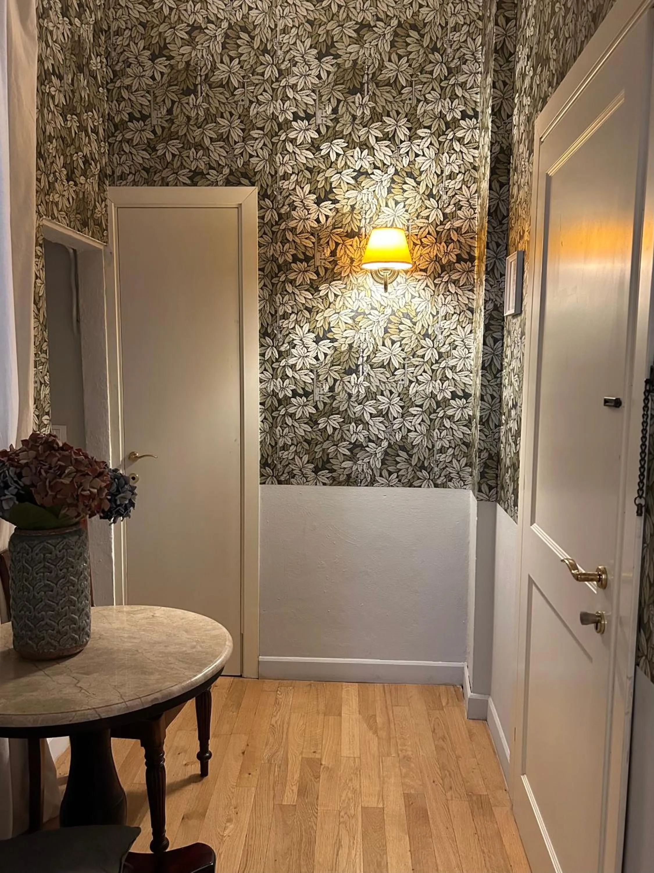 Decorative detail in Residenza dei Pucci