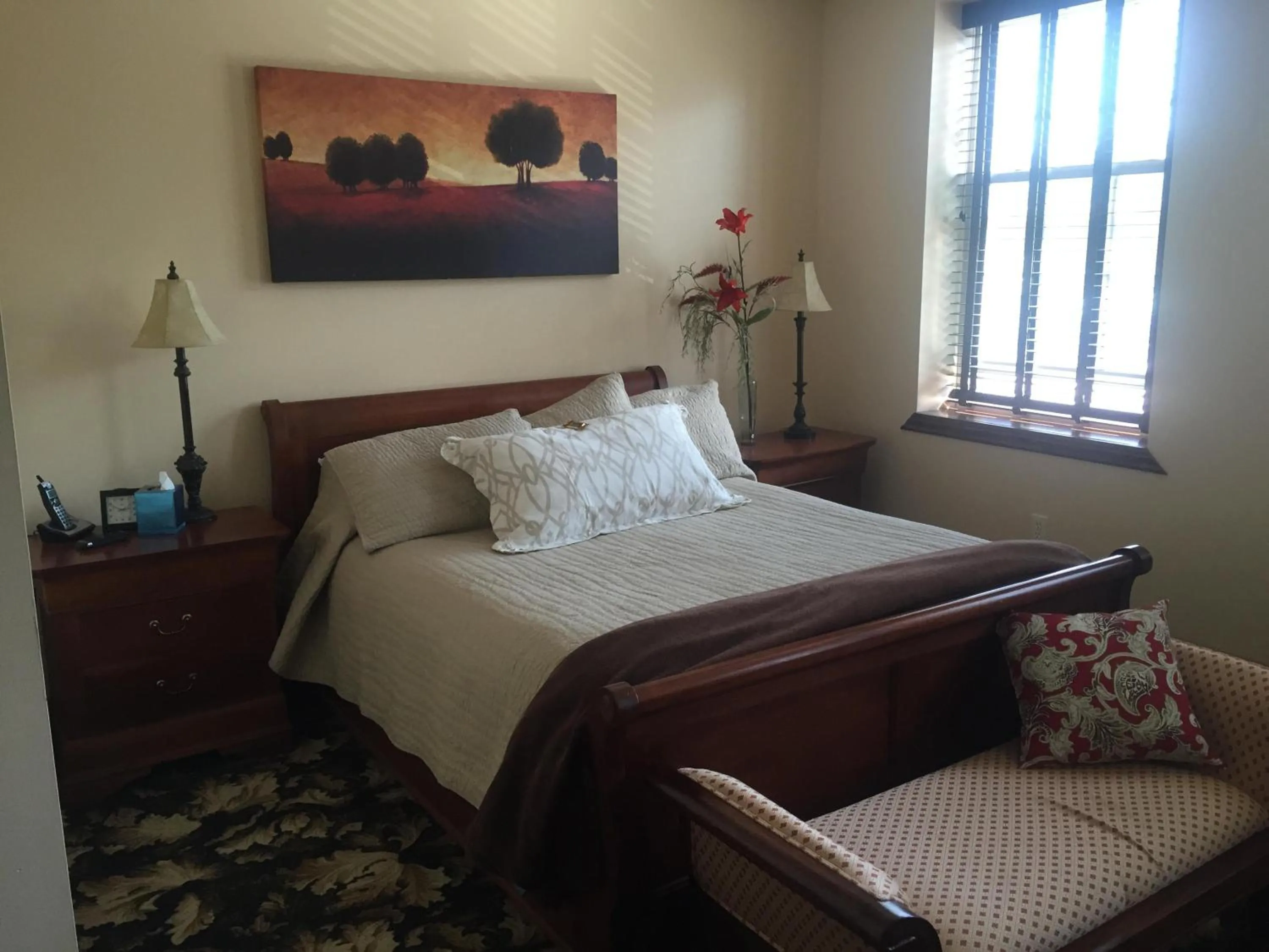 View (from property/room), Bed in Caldwell Messenger Suites