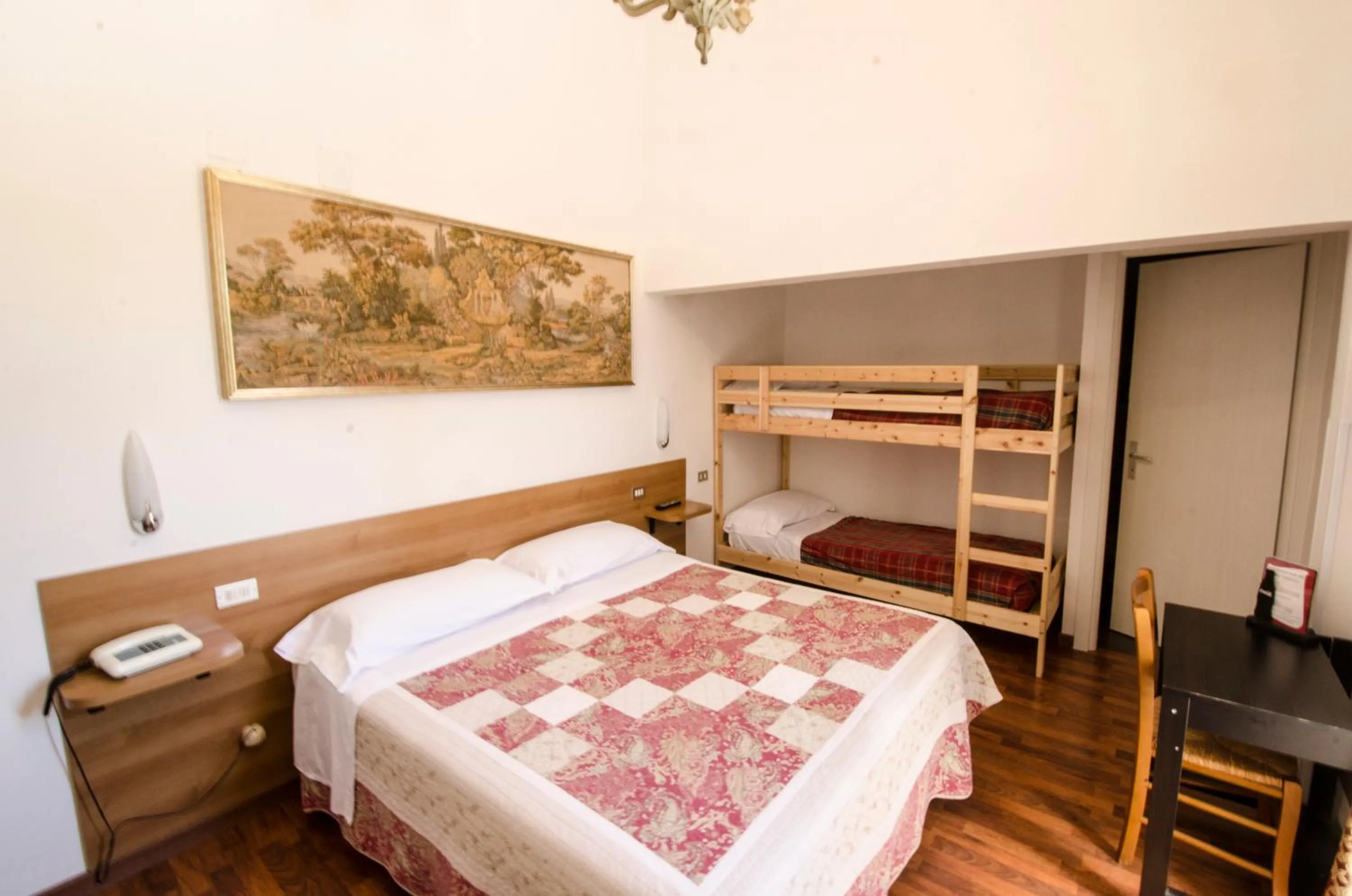 Bedroom, Bed in Hotel Iris