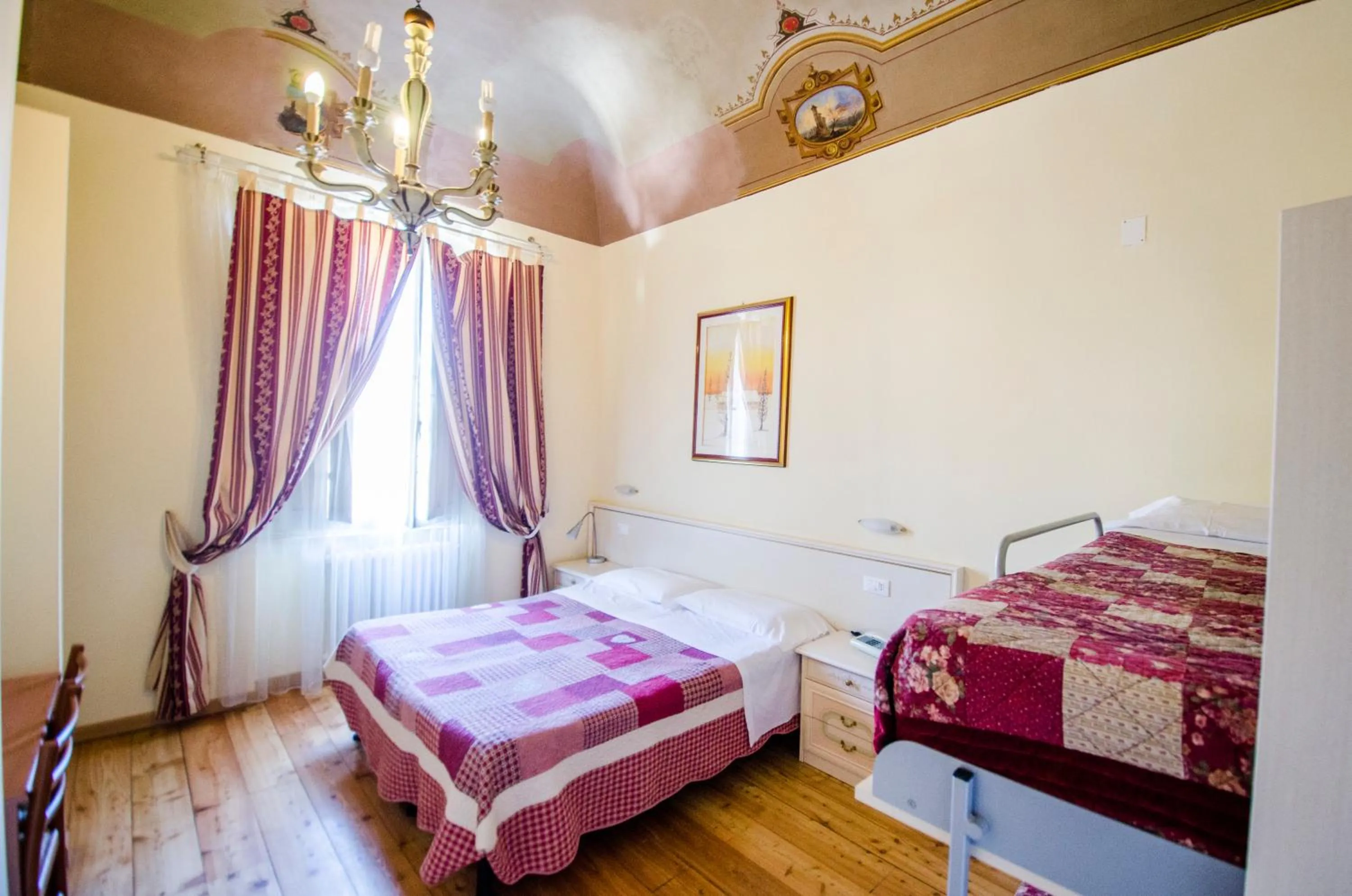 bunk bed, Bed in Hotel Iris