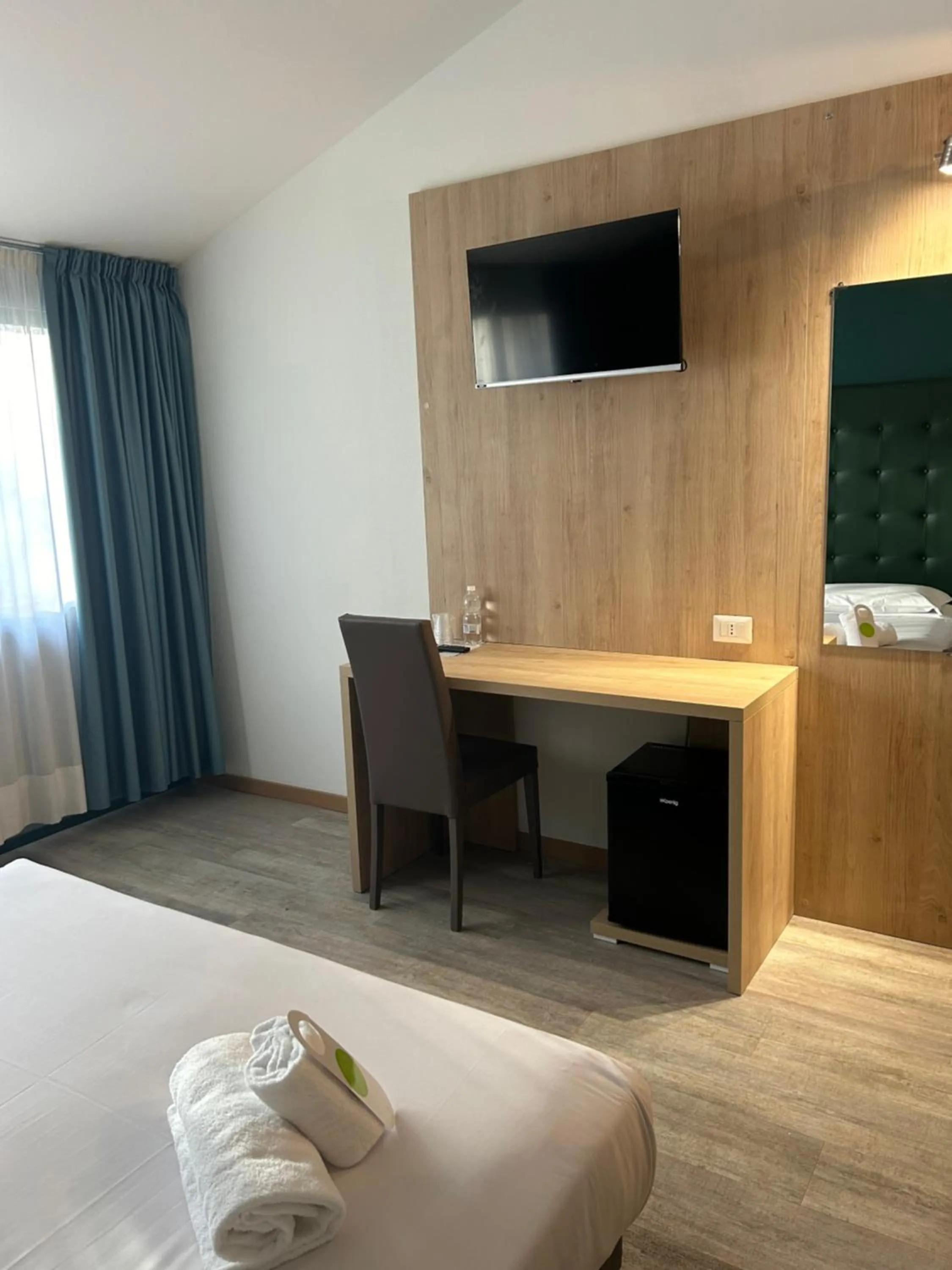 TV and multimedia, Bed in Green Hotel