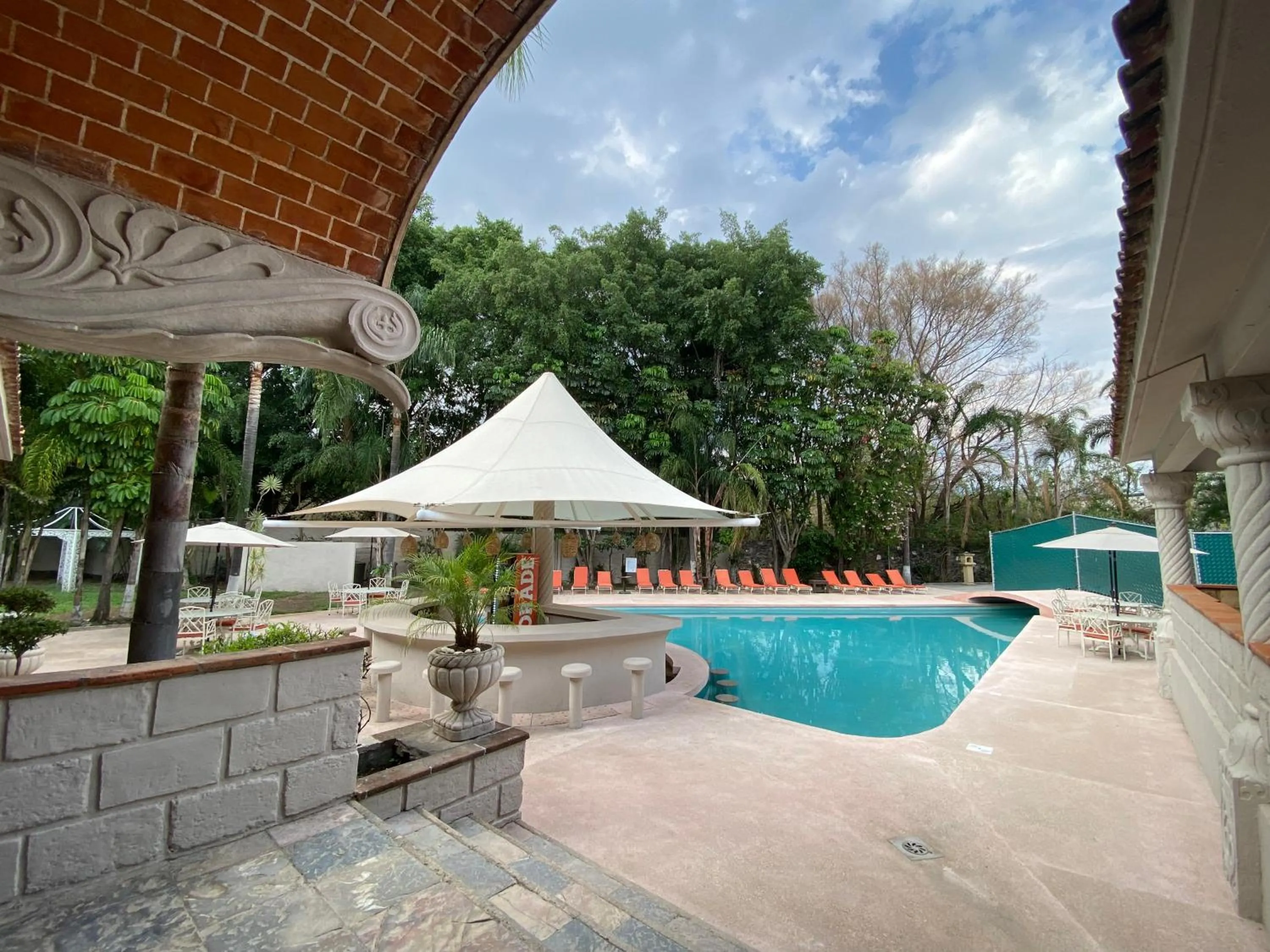 Swimming pool in Hotel Marjaba