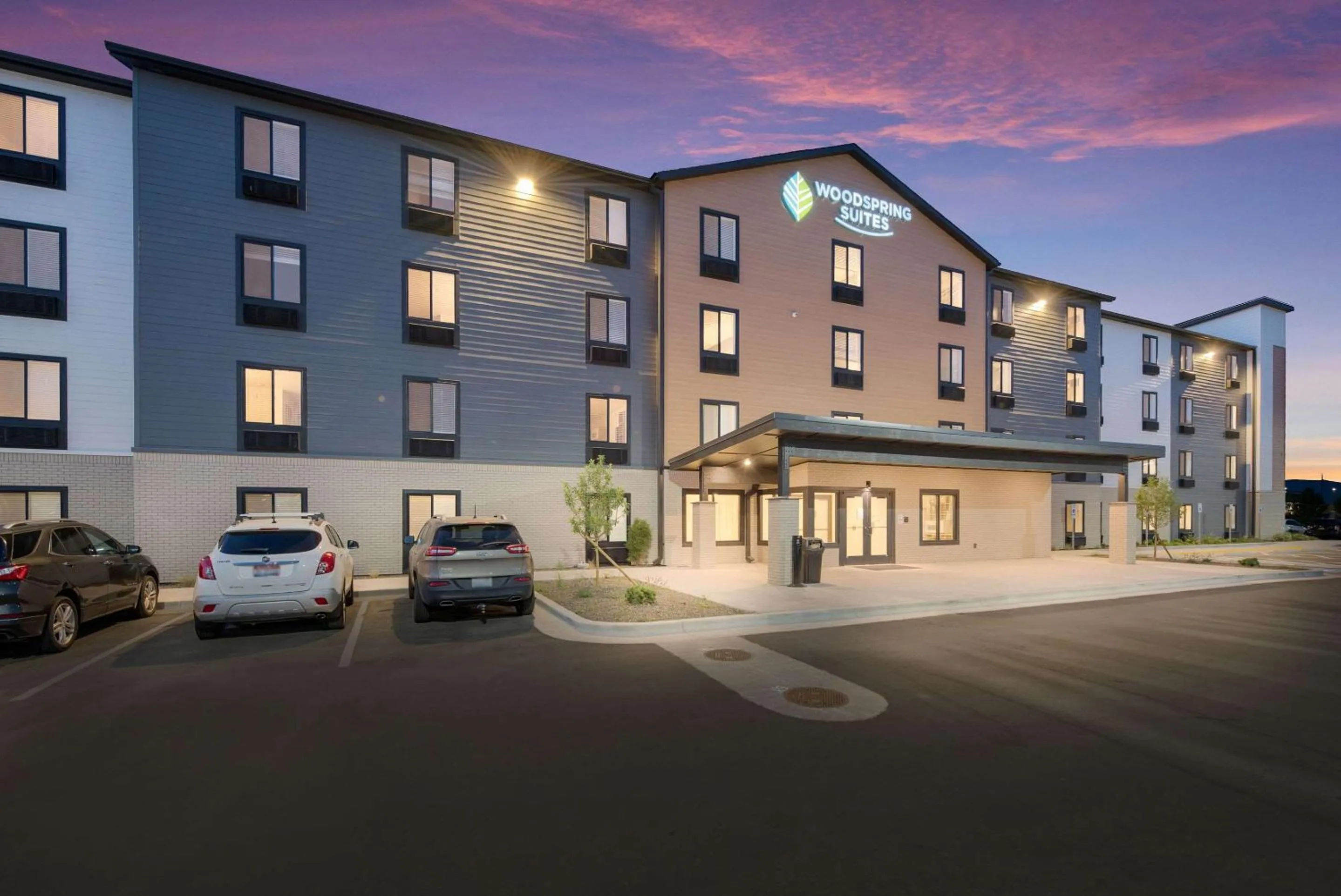 Property building in WoodSpring Suites Meridian
