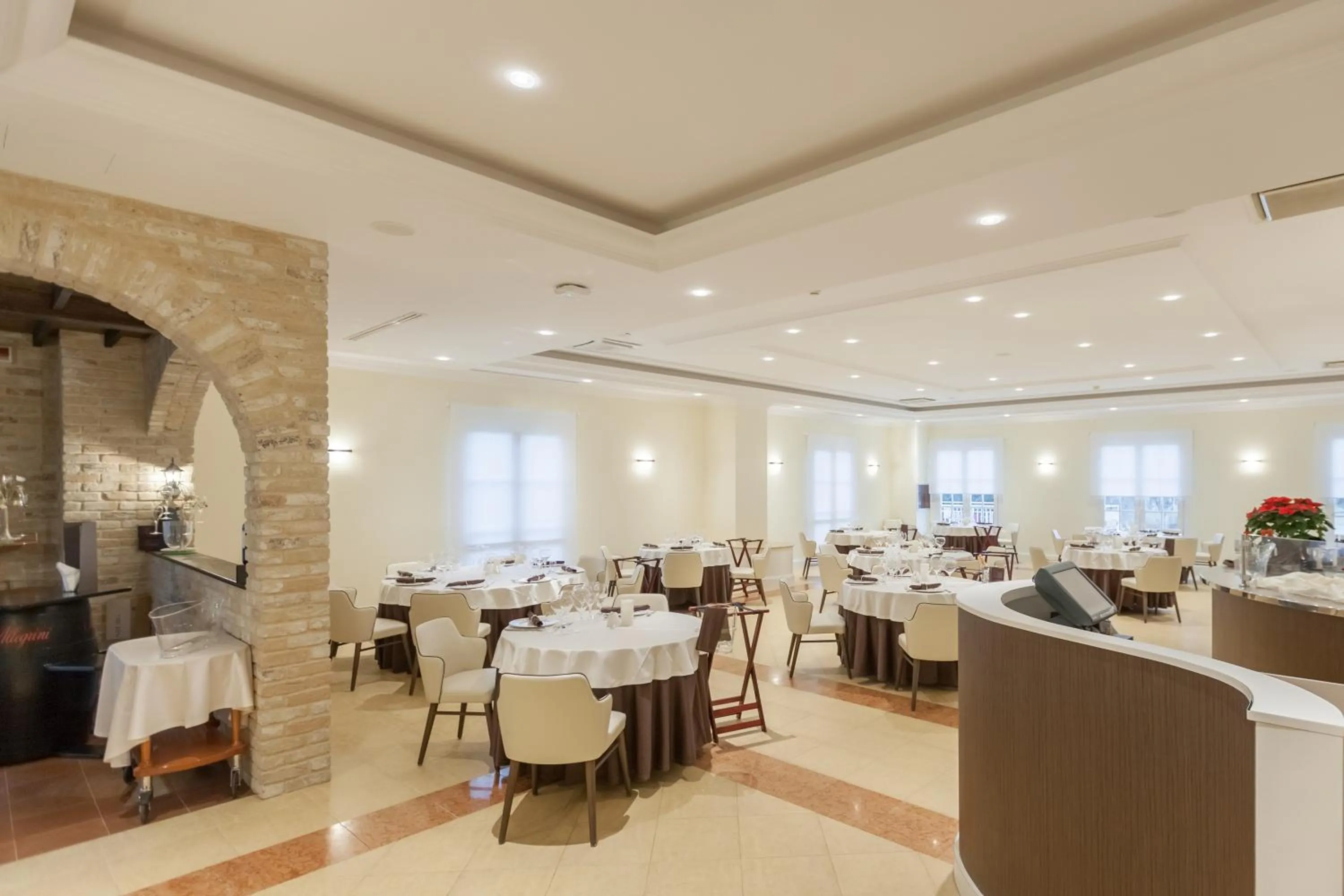 Restaurant/places to eat in Gardaland Hotel