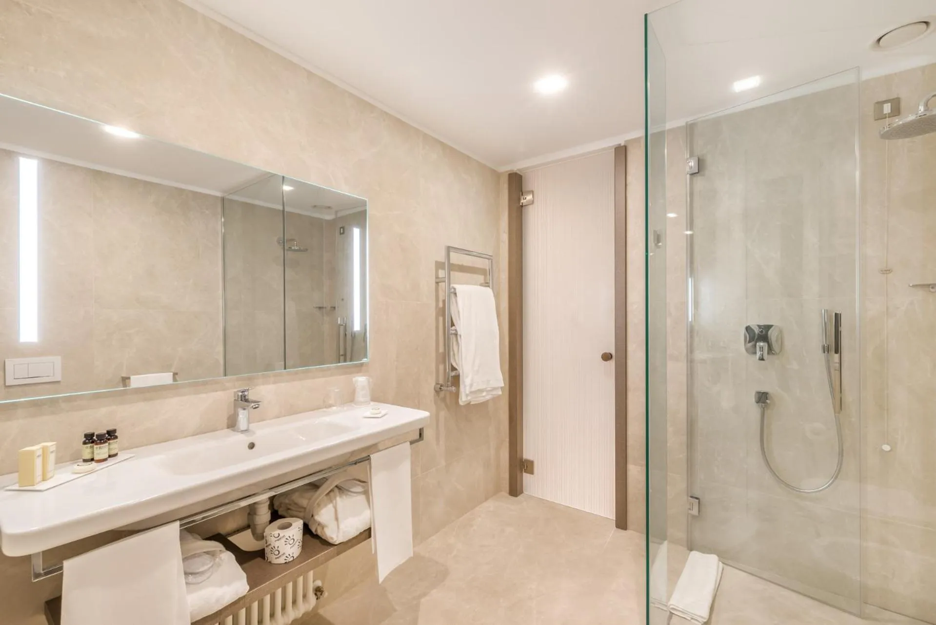 Bathroom in Hotel Firenze e Continentale