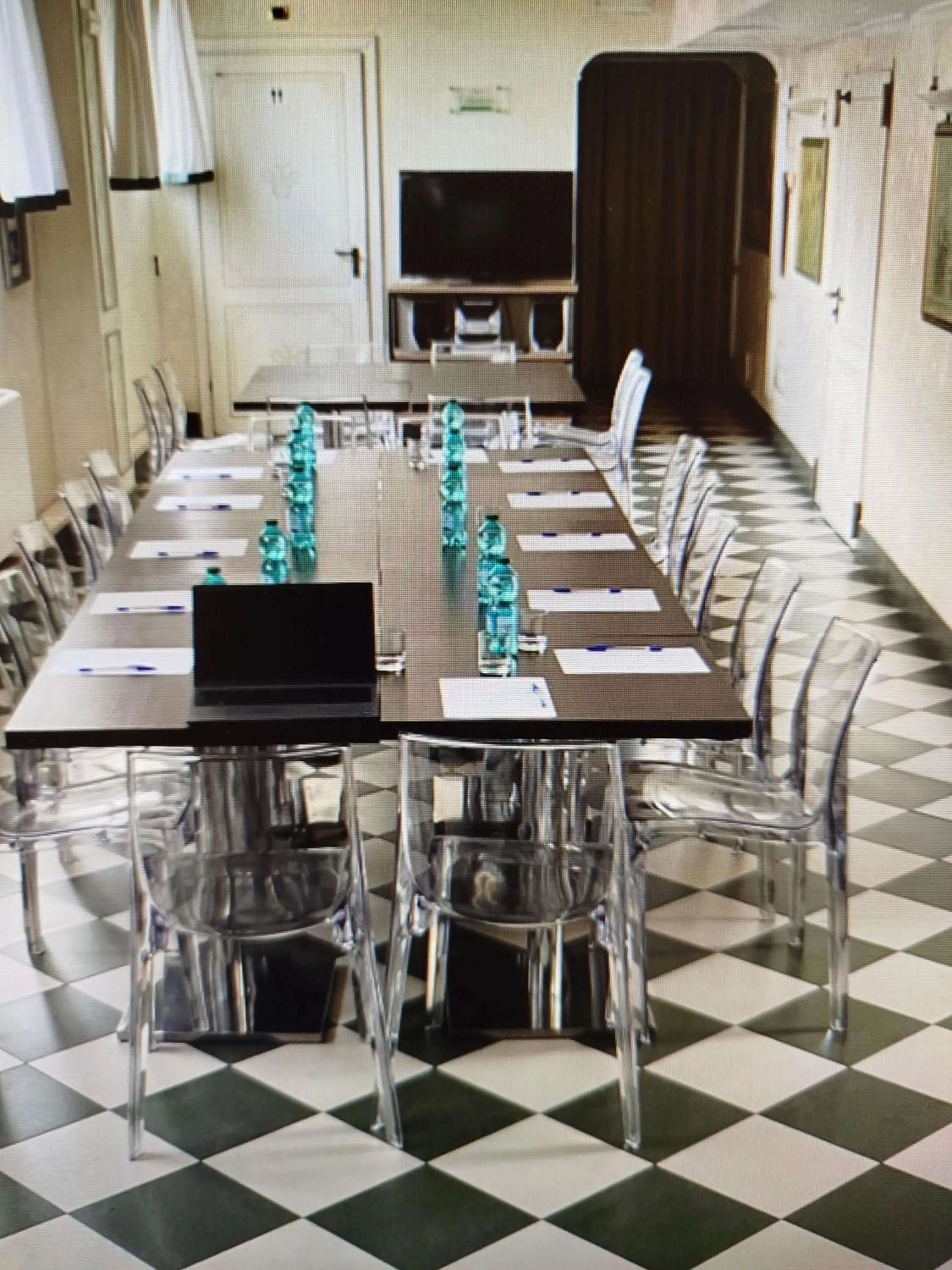 Communal lounge/ TV room in Hotel Alessandrino
