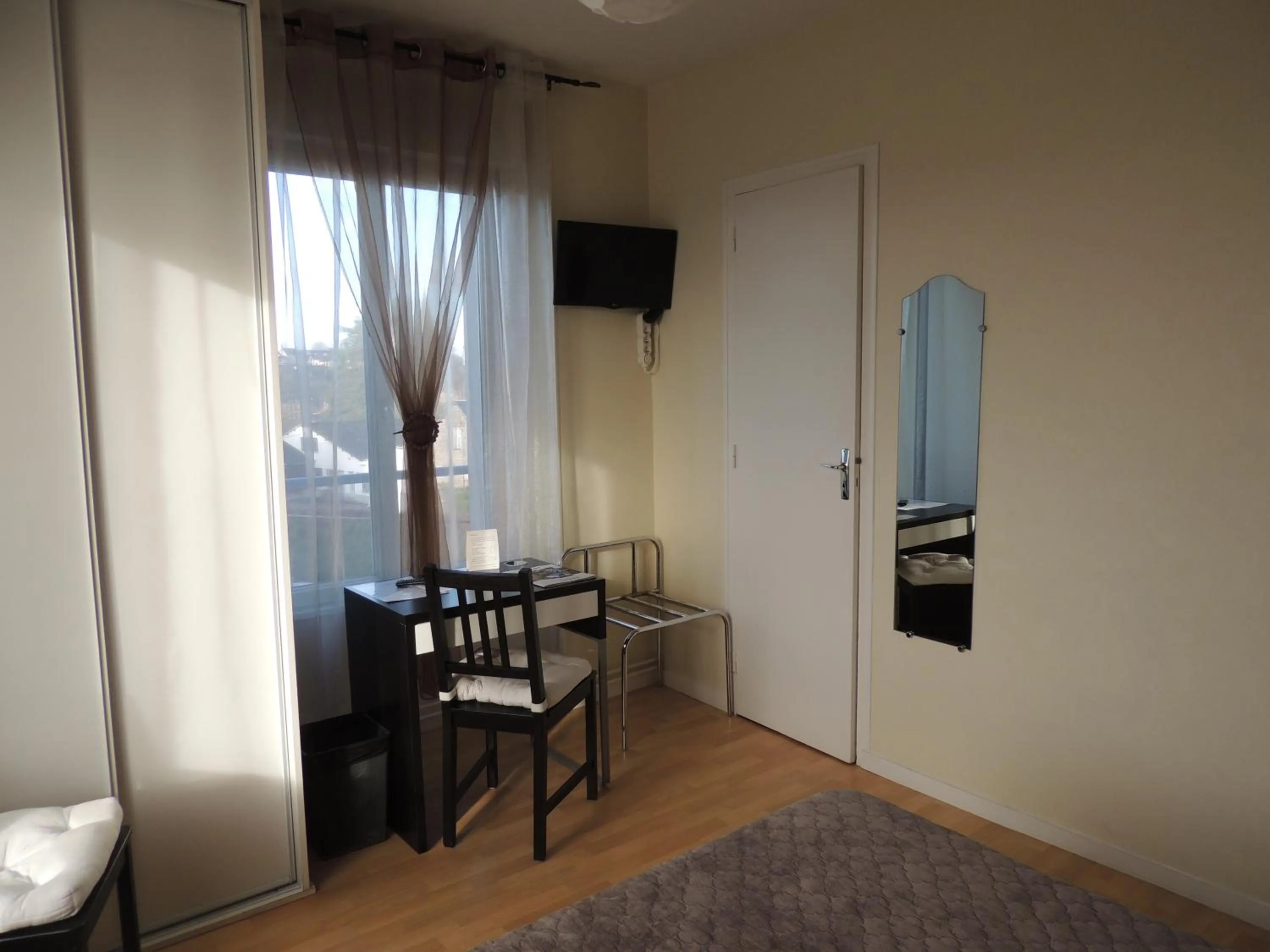 Shower in Le Gue de Genes