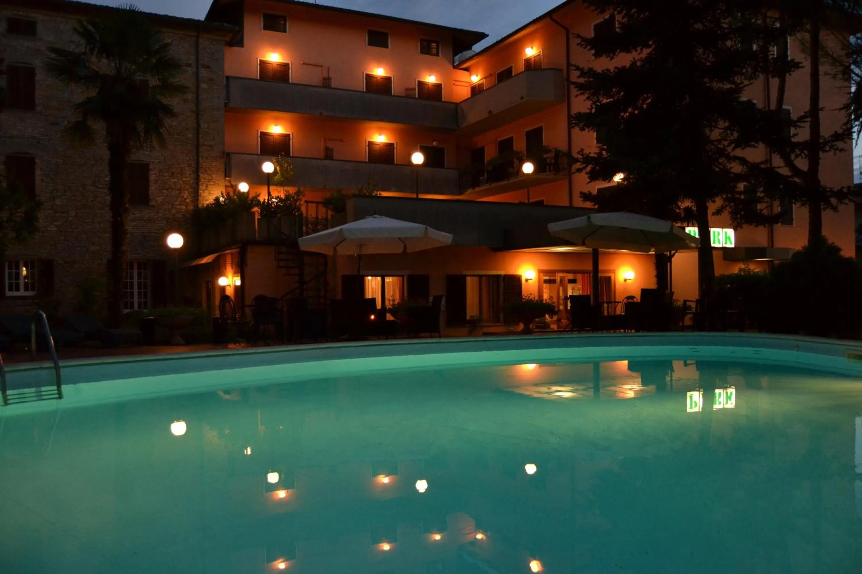 Night in Hotel Park Ge.Al.