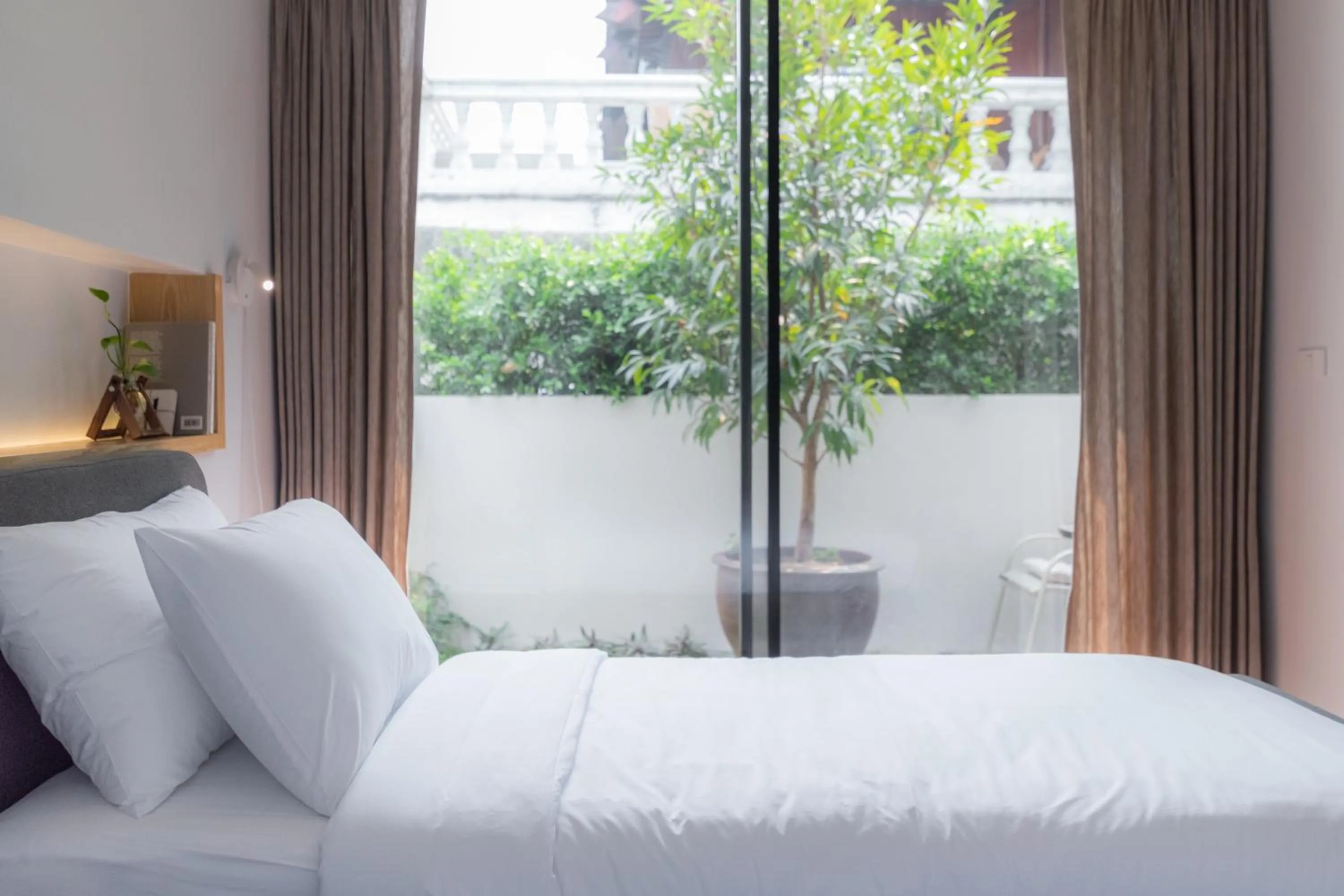 Bed in Eleven Pillar Site Chiangmai