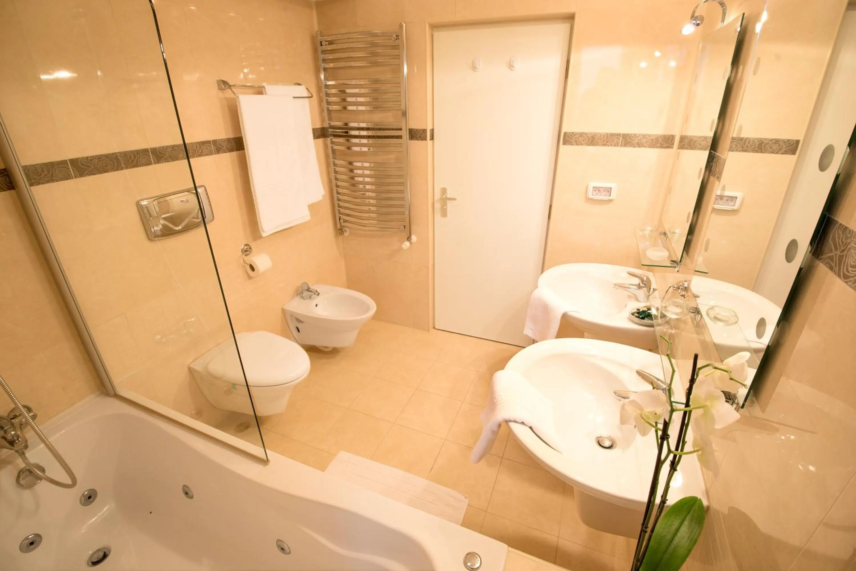 Toilet in 6 Apartments