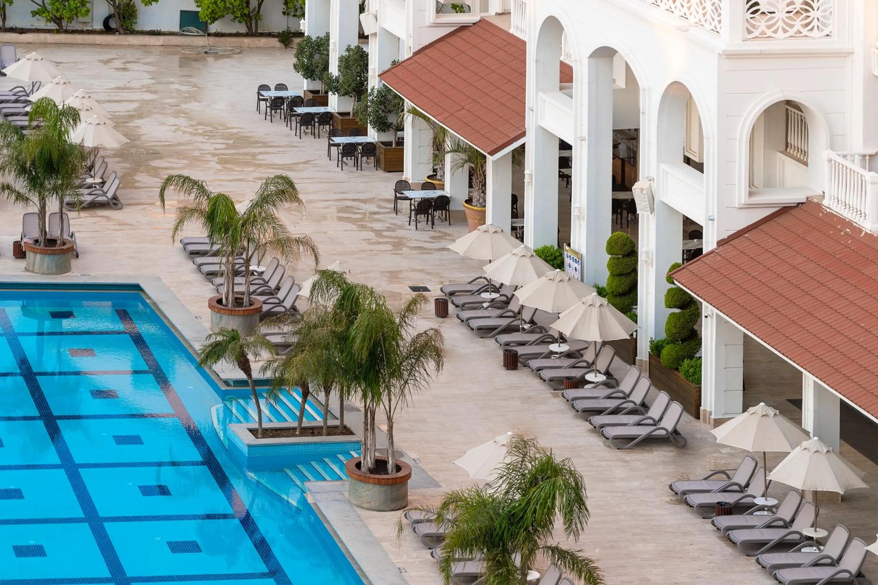 Swimming pool in Oz Hotels Side Premium