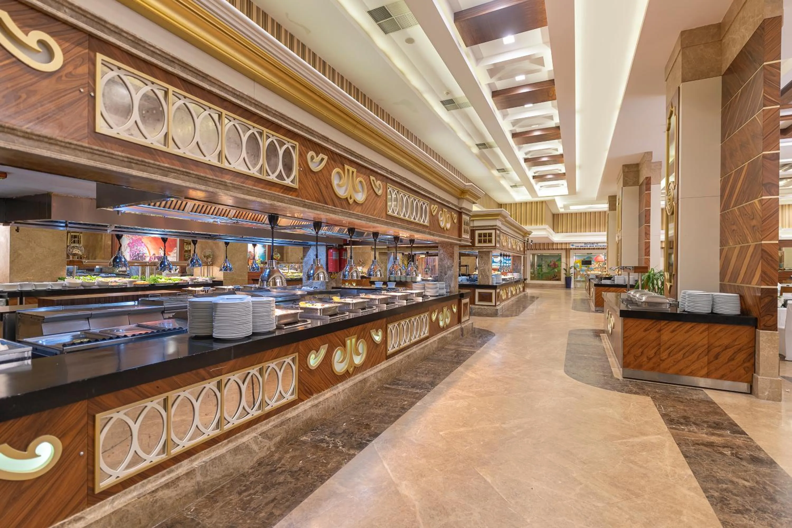 Restaurant/places to eat in Oz Hotels Side Premium