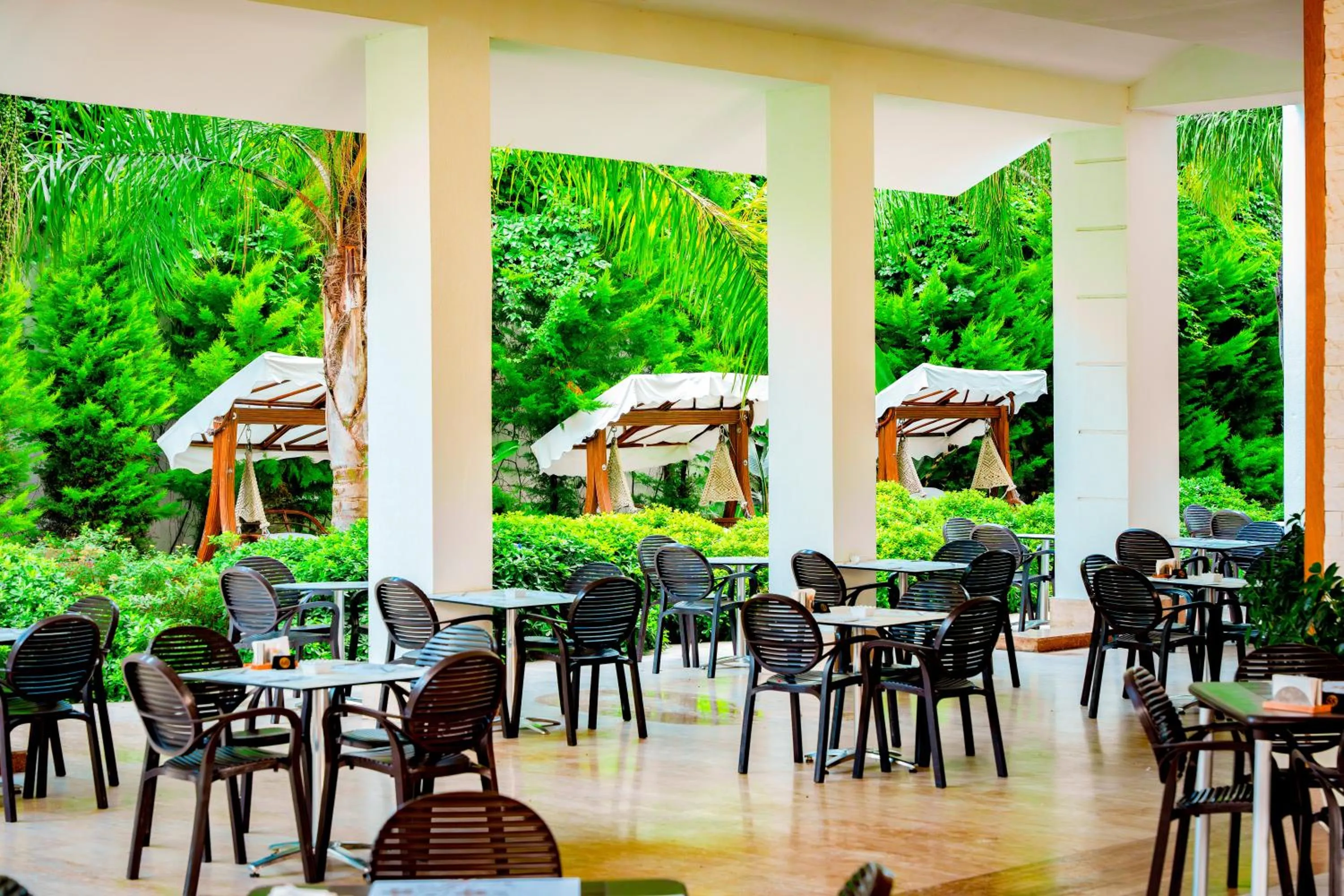 Seating area in Oz Hotels Side Premium