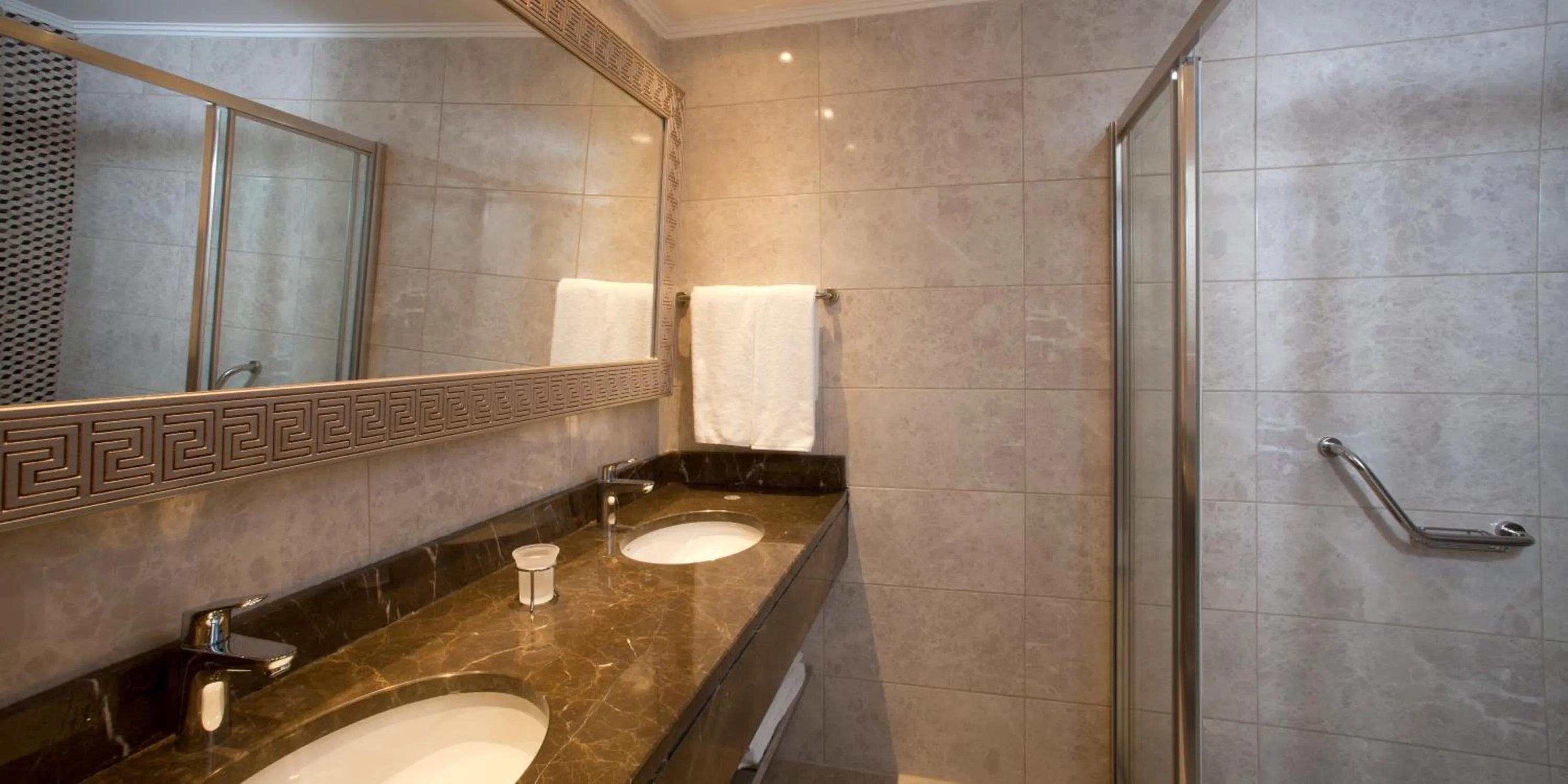 Bathroom in Oz Hotels Side Premium