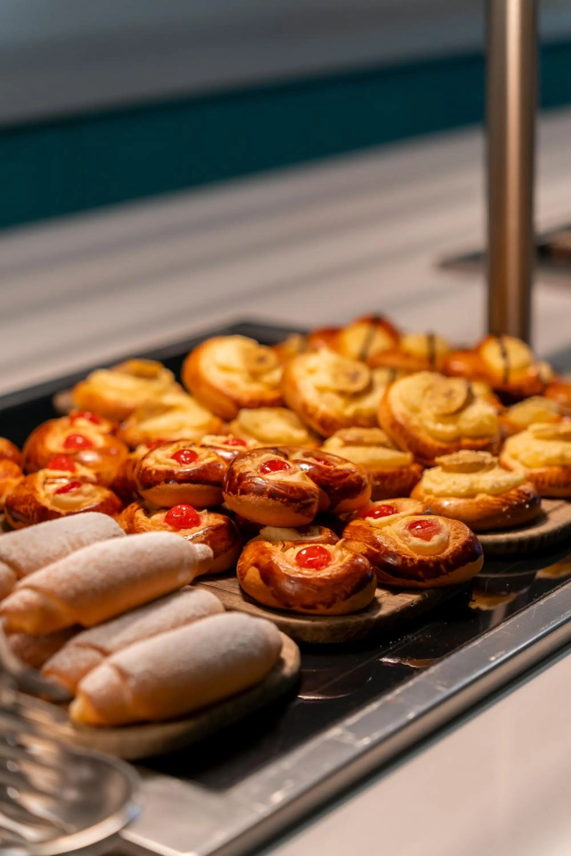 Food in Oz Hotels Side Premium