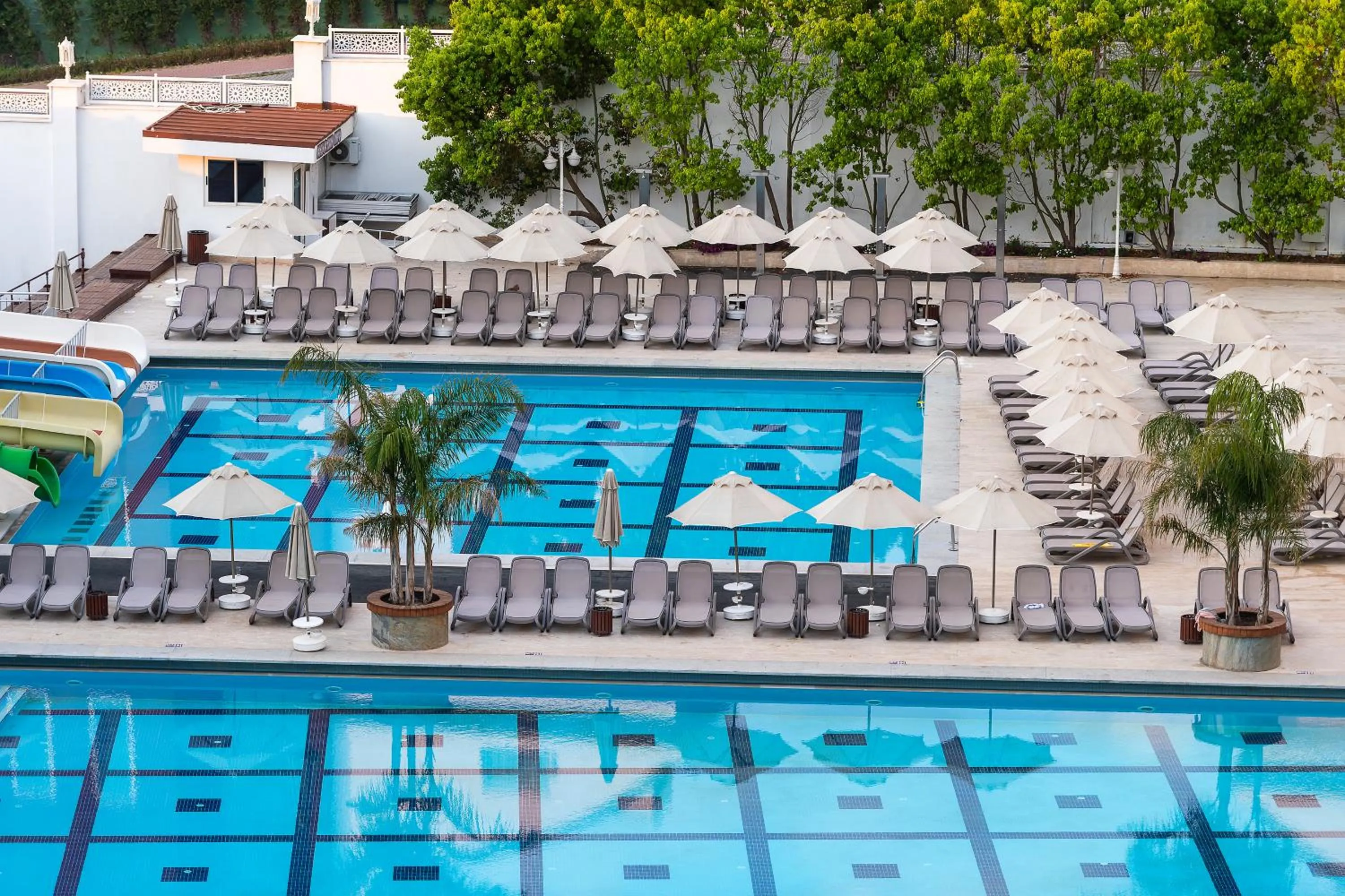 Swimming pool in Oz Hotels Side Premium