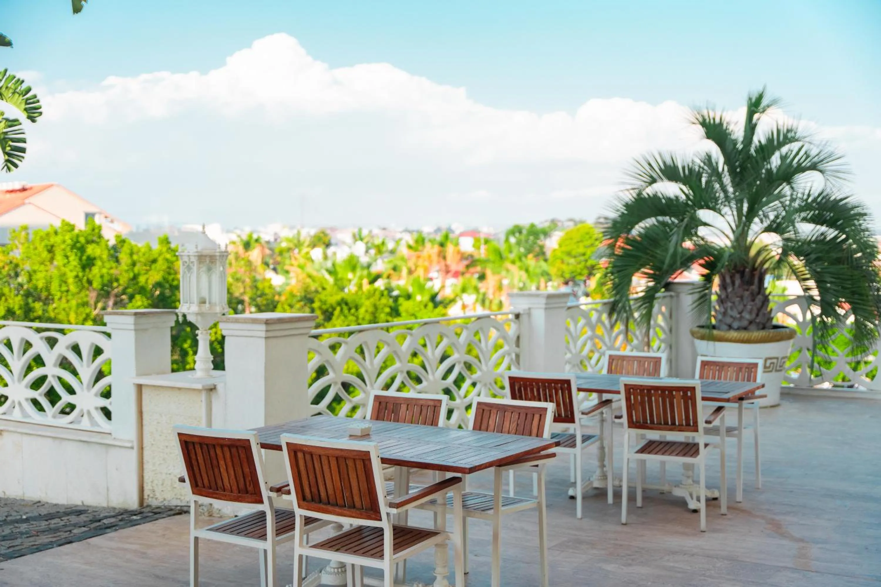 Patio in Oz Hotels Side Premium