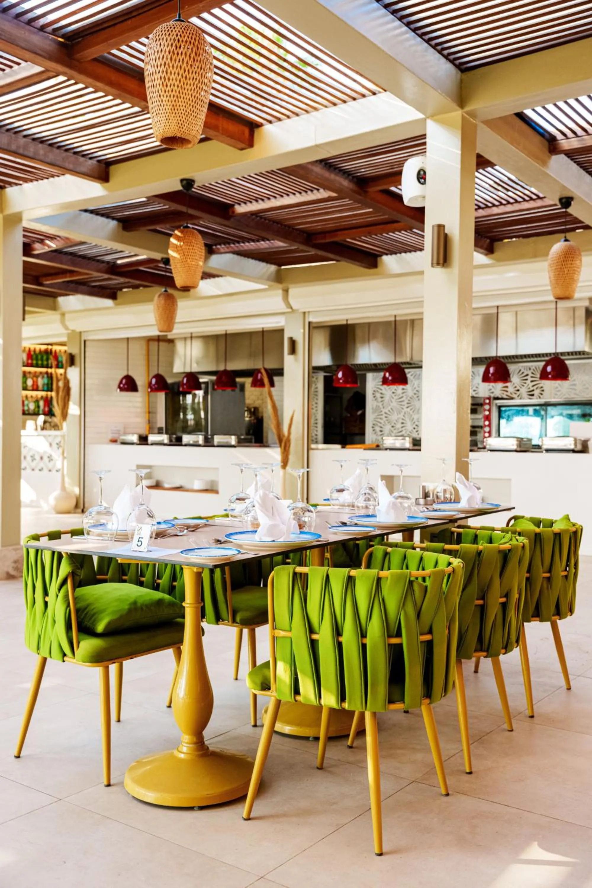 Restaurant/places to eat in Oz Hotels Side Premium