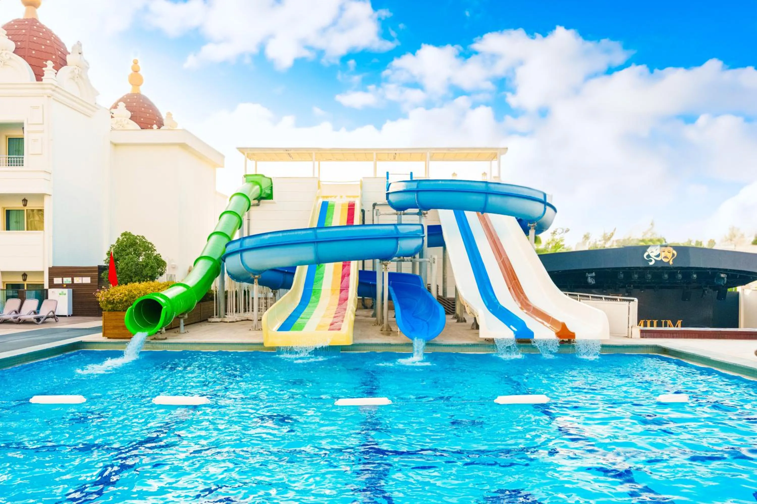 Swimming pool in Oz Hotels Side Premium