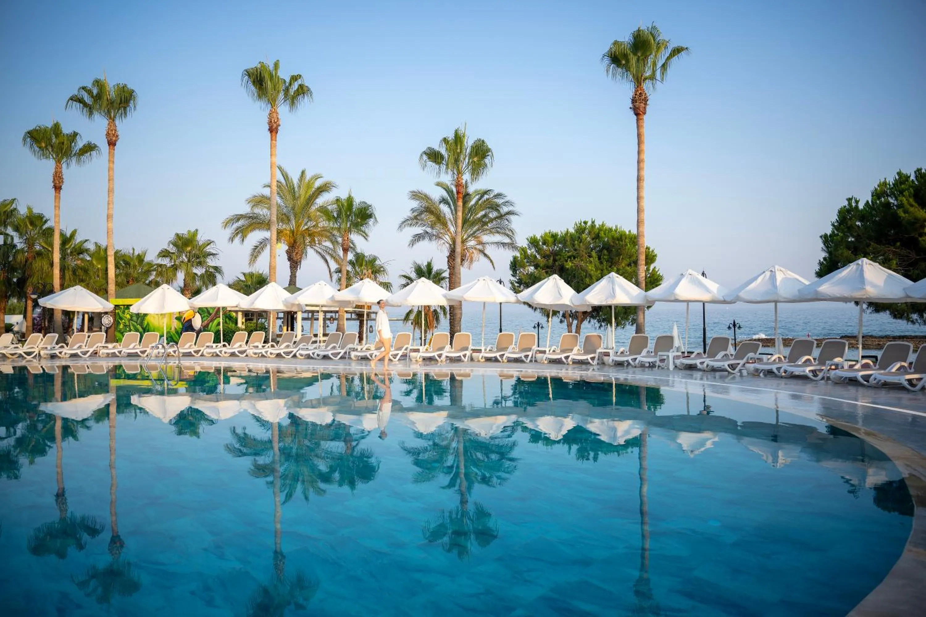 Pool view in Oz Hotels Incekum Beach