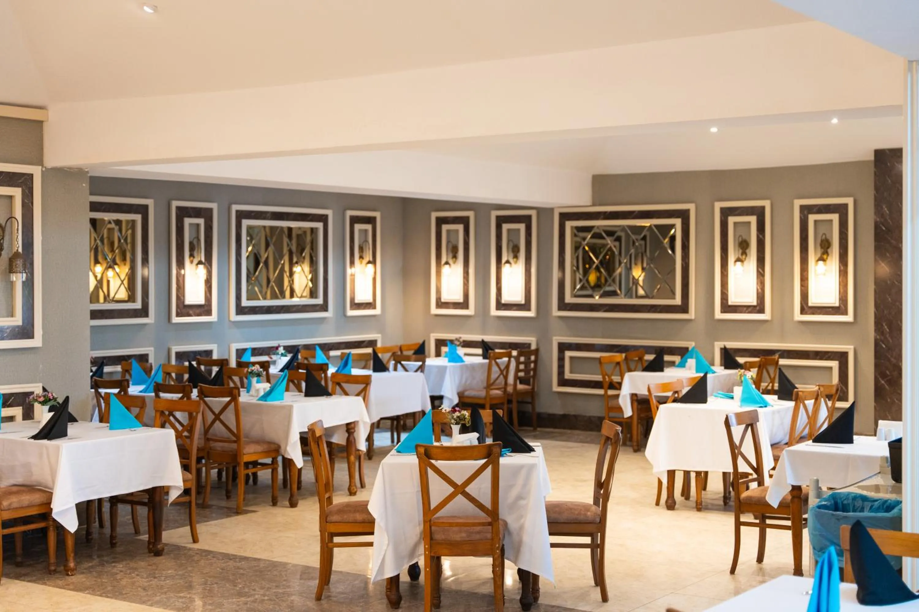 Restaurant/places to eat in Oz Hotels Incekum Beach