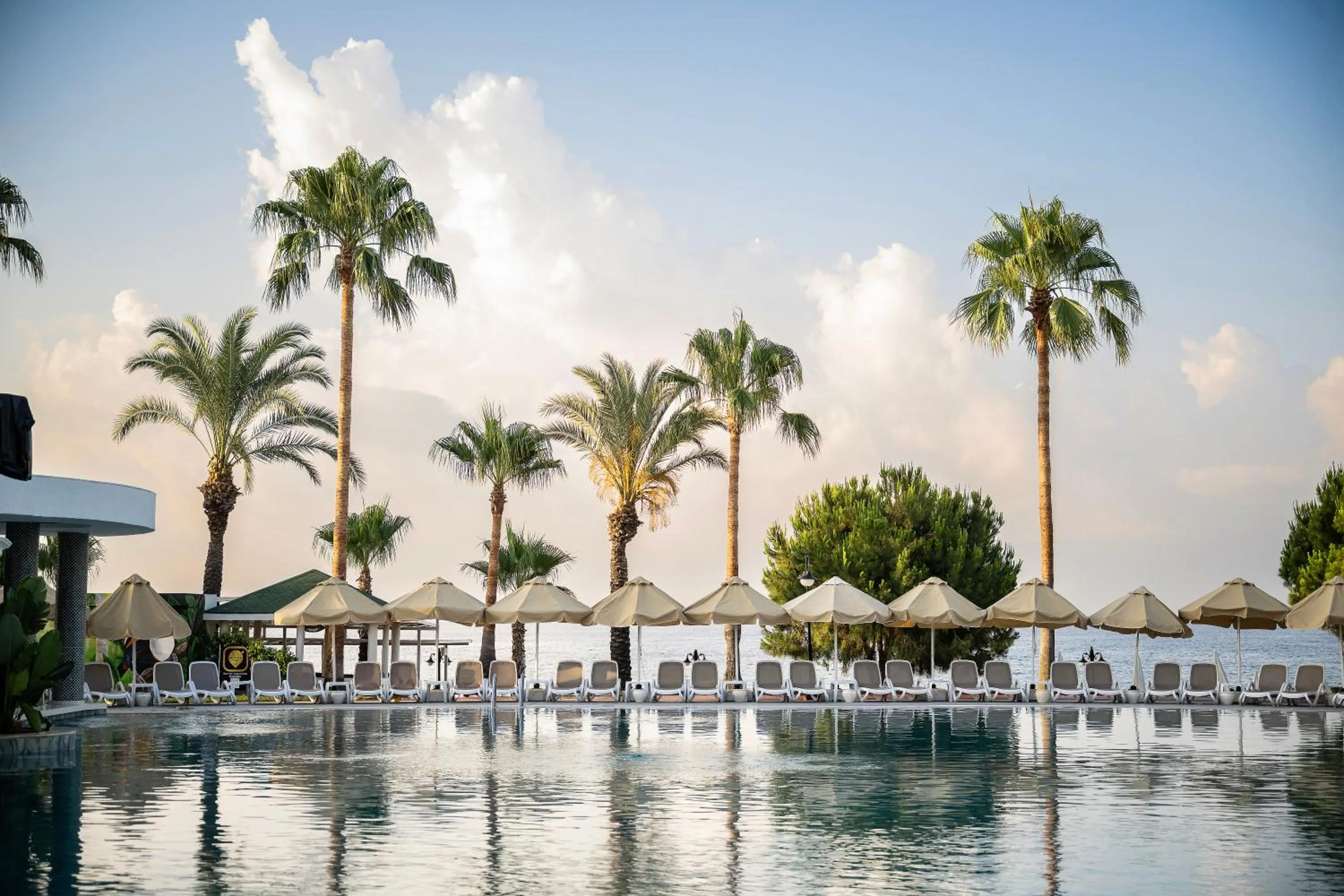 Swimming pool in Oz Hotels Incekum Beach