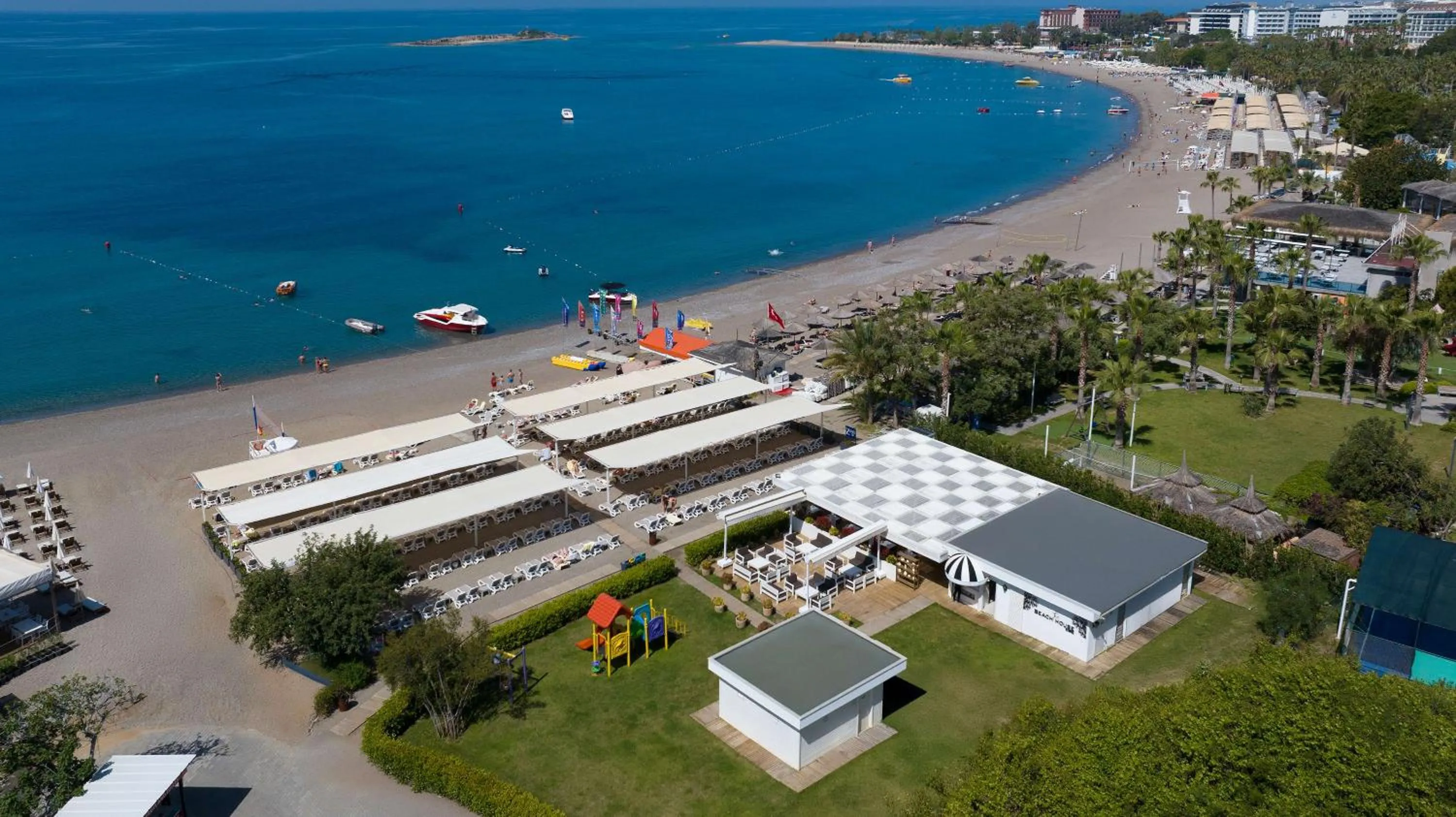 Beach in Oz Hotels Sui