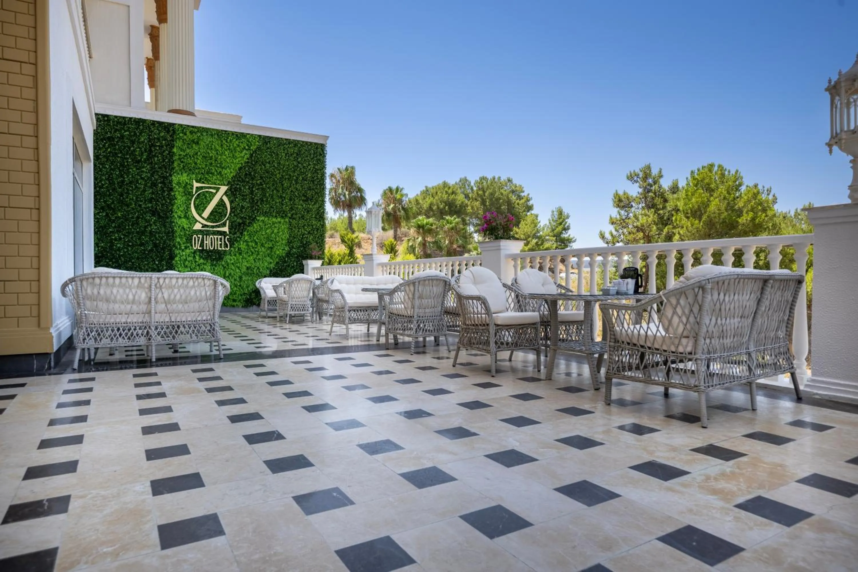 Balcony/Terrace in Oz Hotels Sui