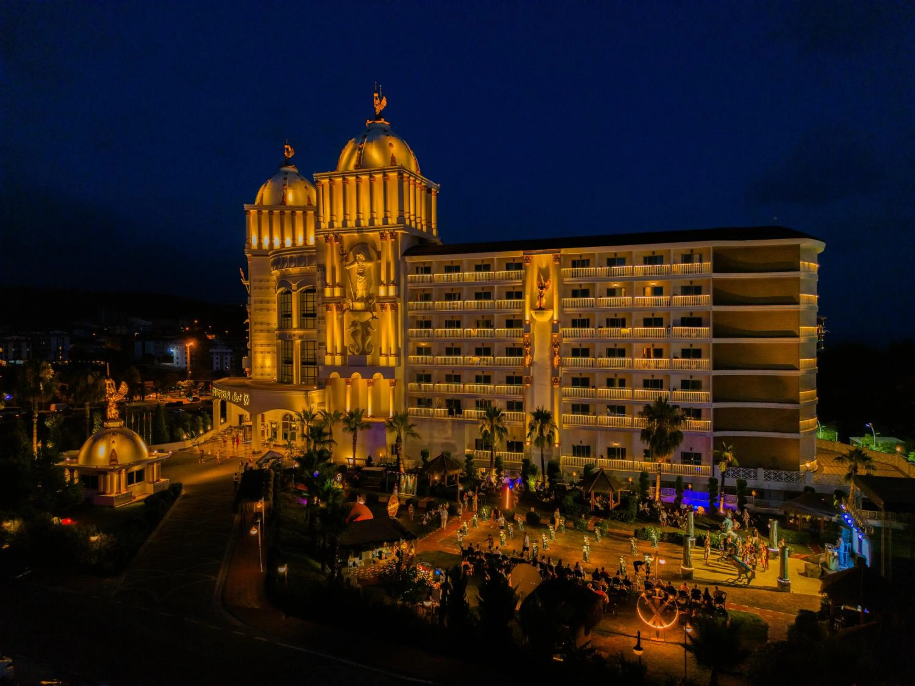 Property building in Oz Hotels Sui