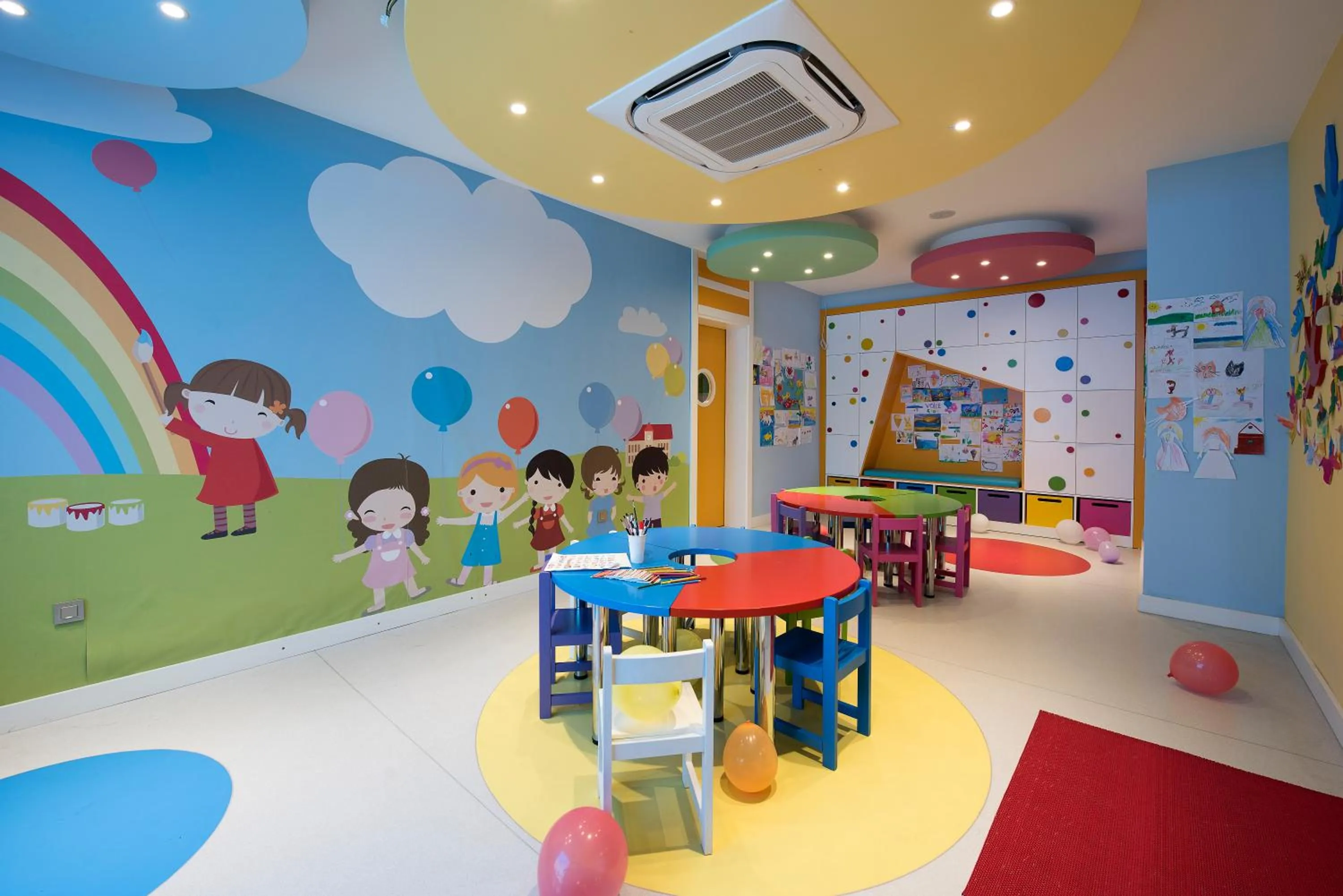 Children play ground in Oz Hotels Sui