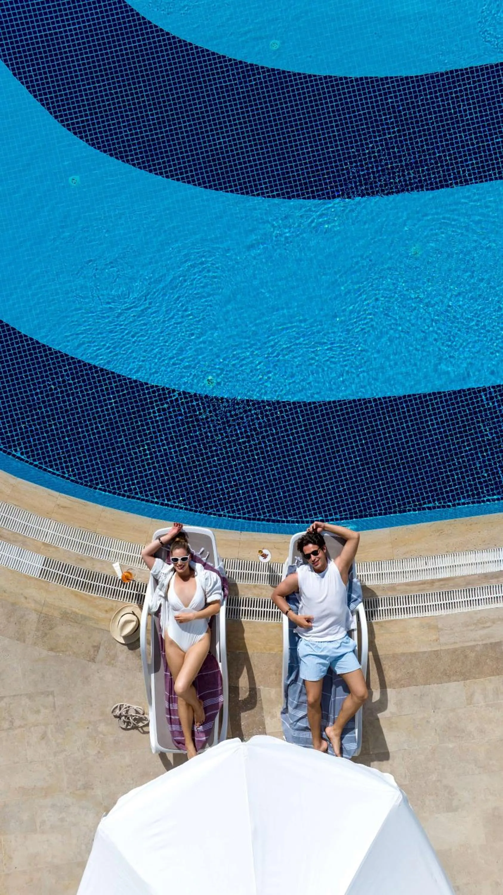 Pool view in Oz Hotels Sui