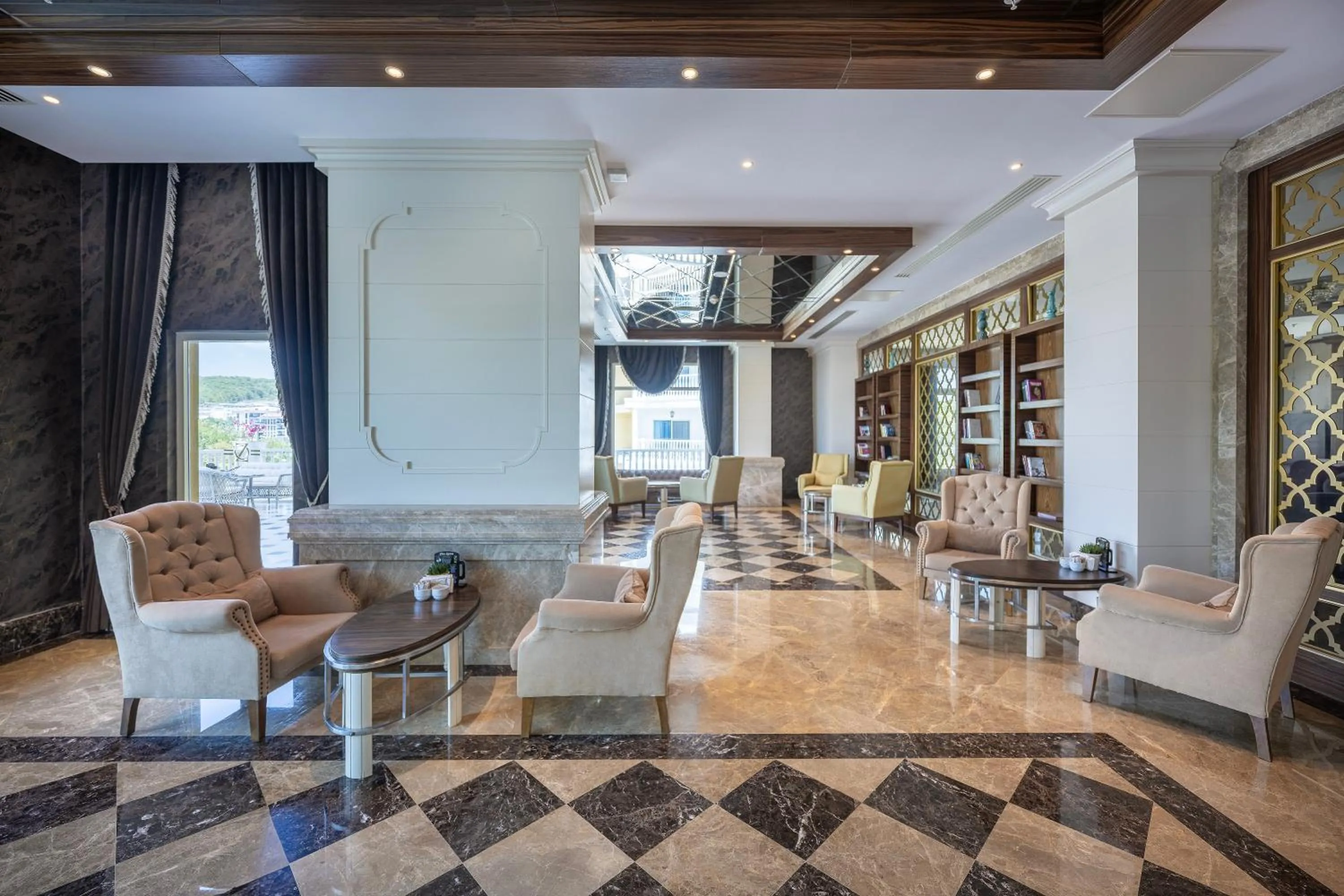 Lobby or reception in Oz Hotels Sui