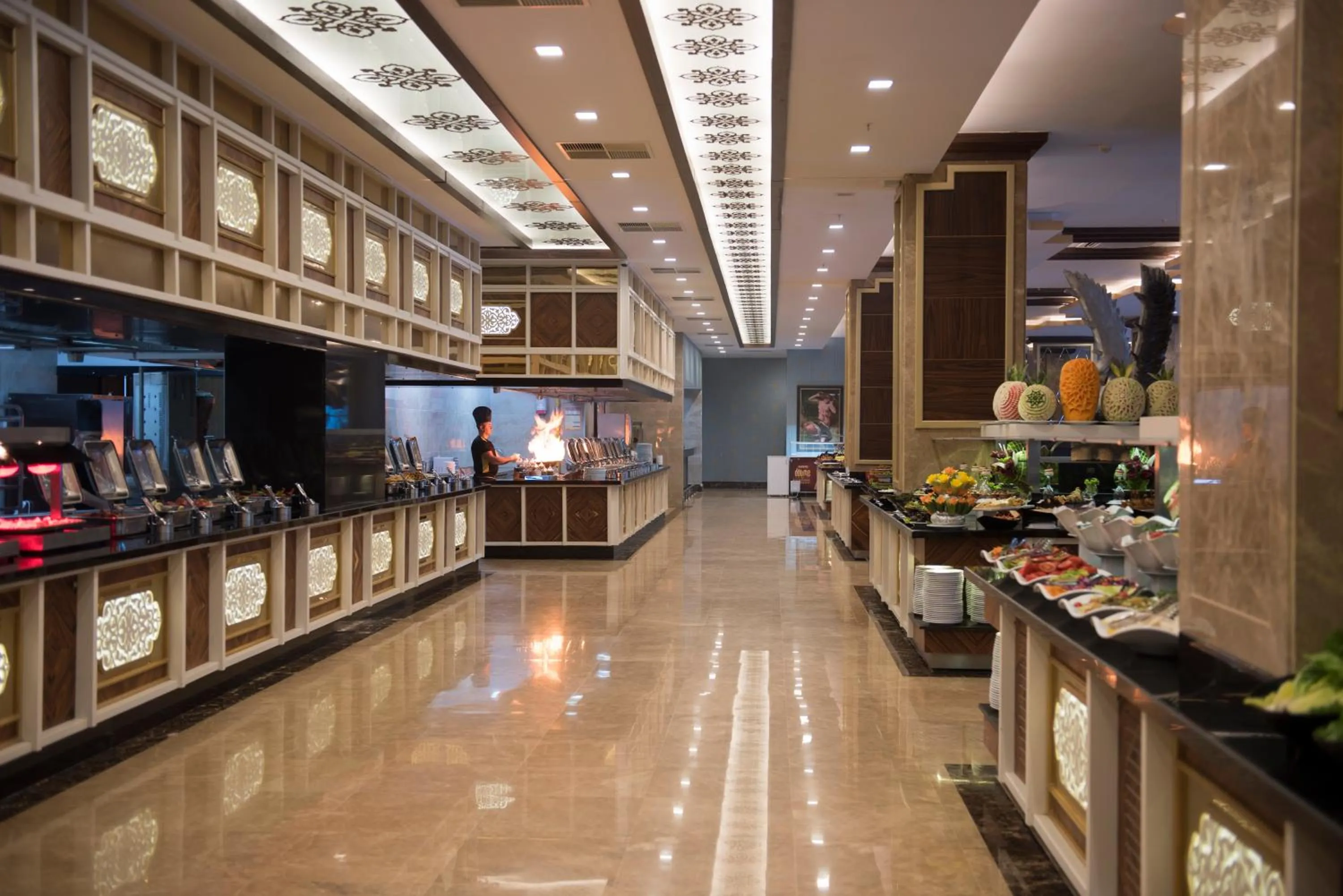 Restaurant/places to eat in Oz Hotels Sui