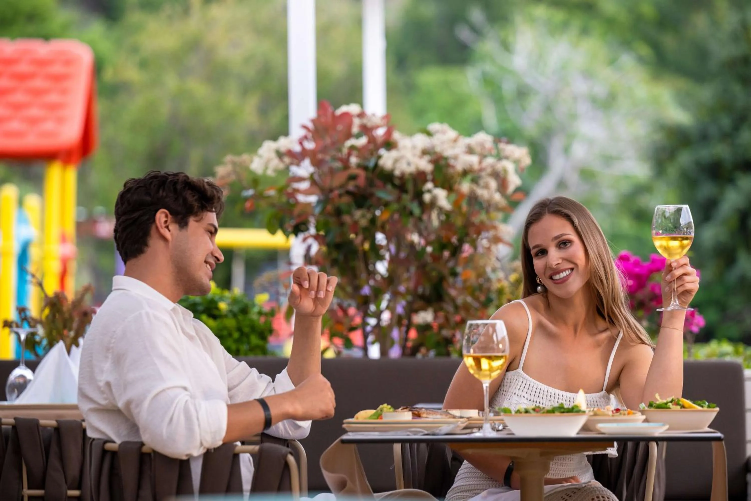 Restaurant/places to eat in Oz Hotels Sui