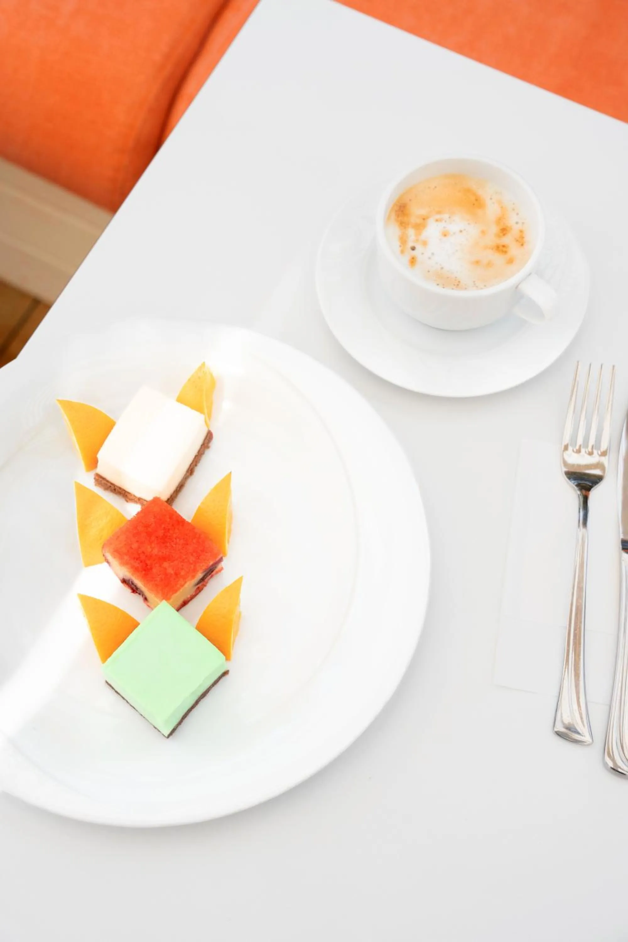 Food and drinks in Oz Hotels Sui