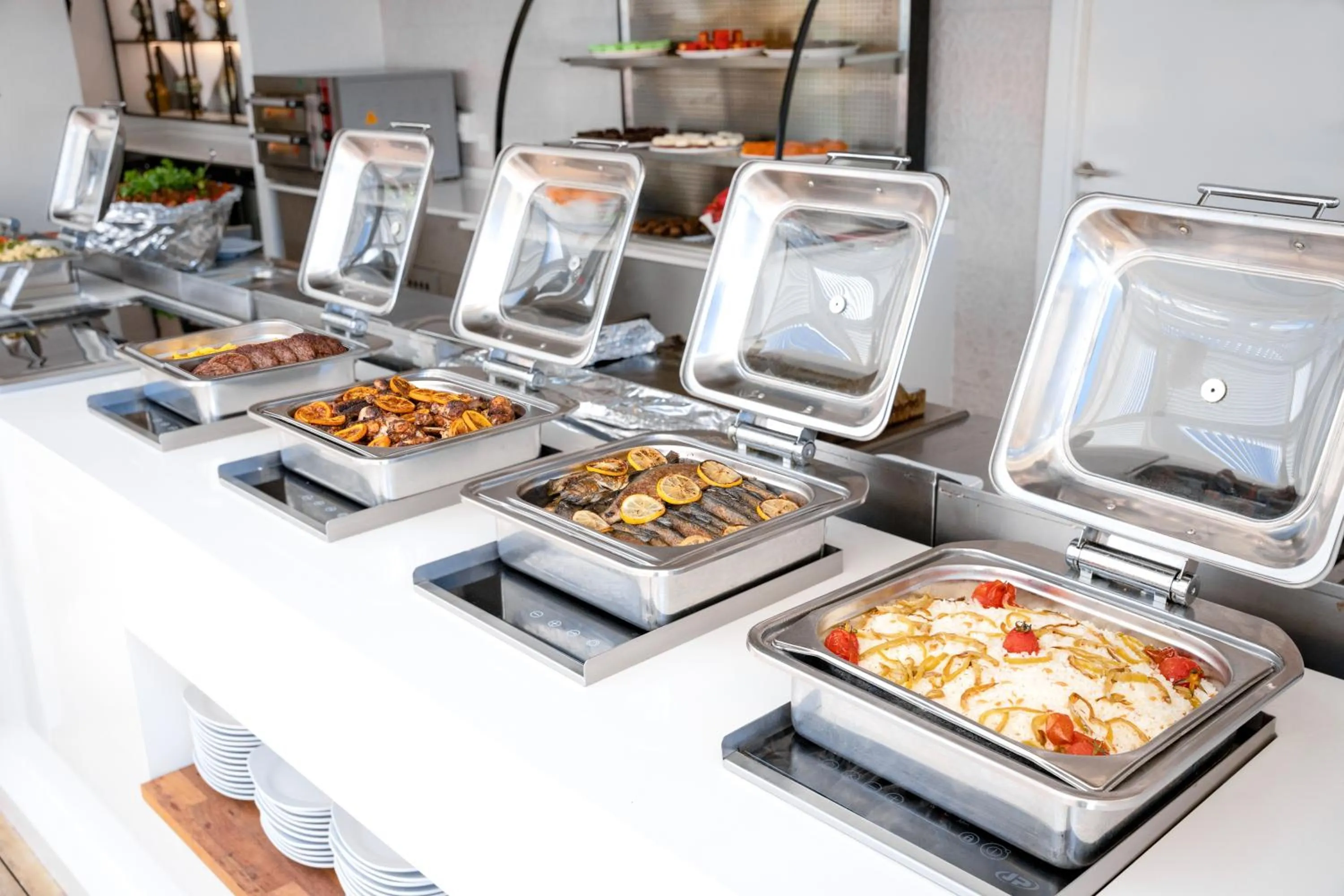 Food and drinks in Oz Hotels Sui