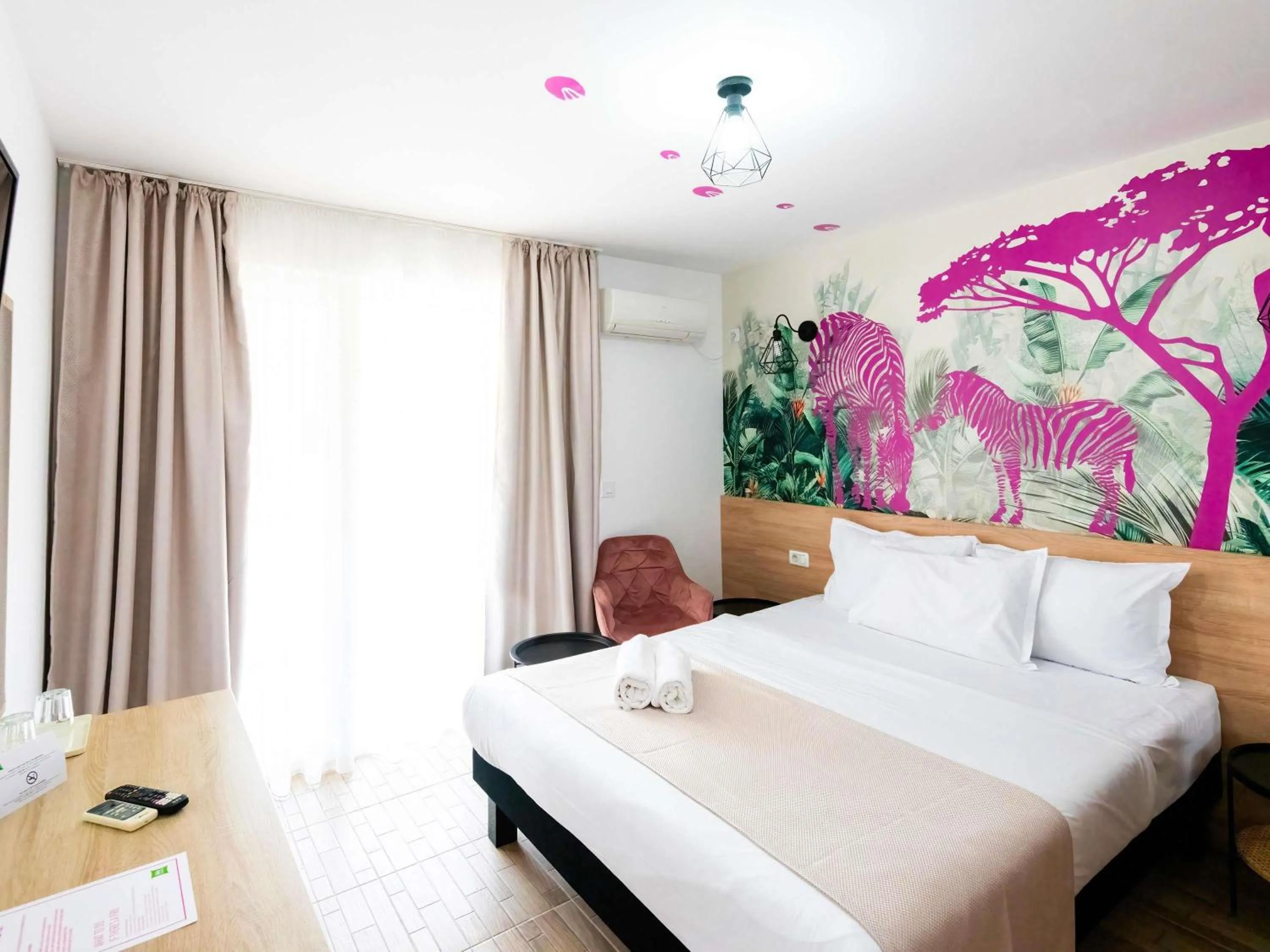 Bedroom, Bed in ibis Styles Venus