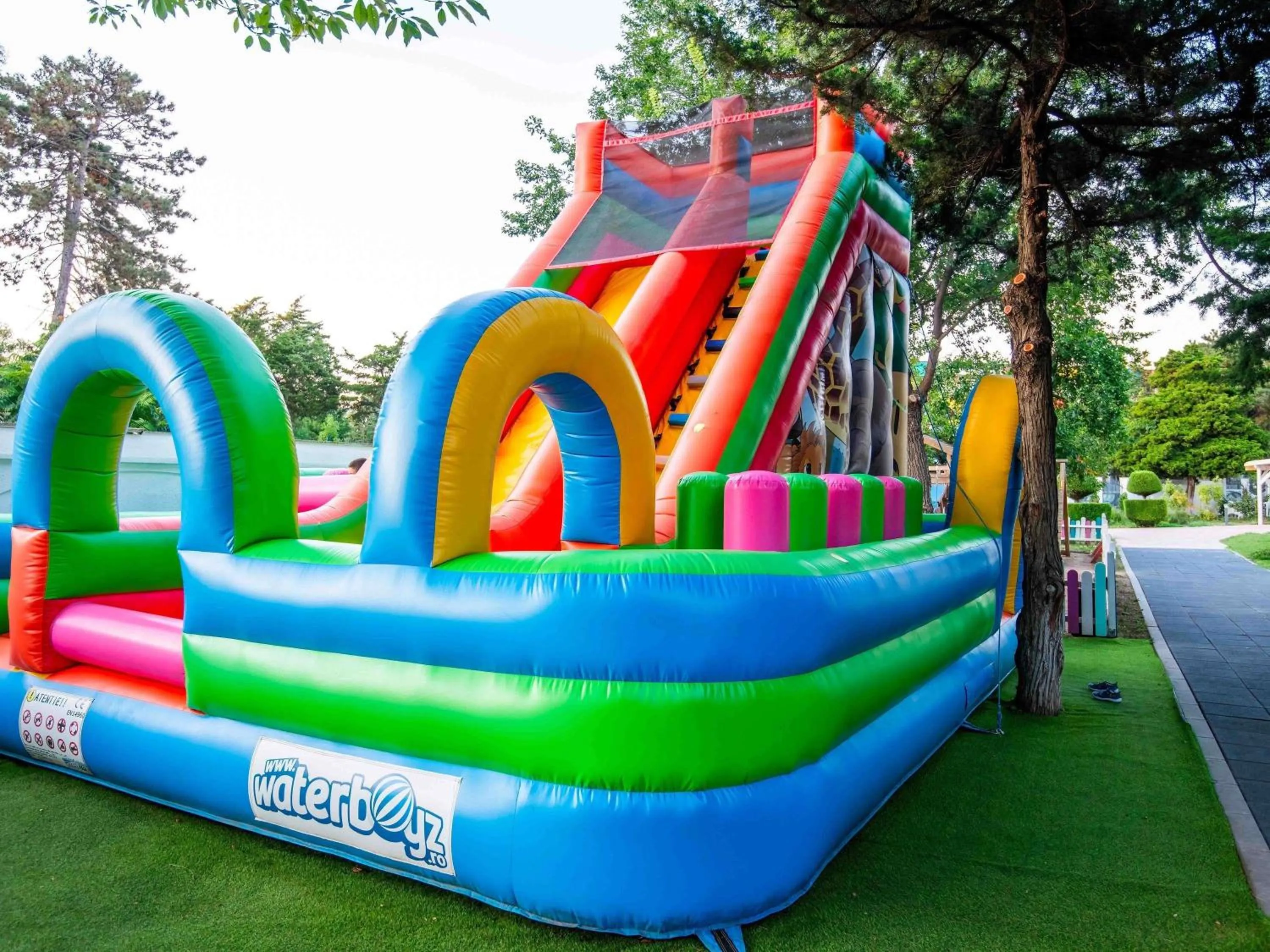 Property building in ibis Styles Venus