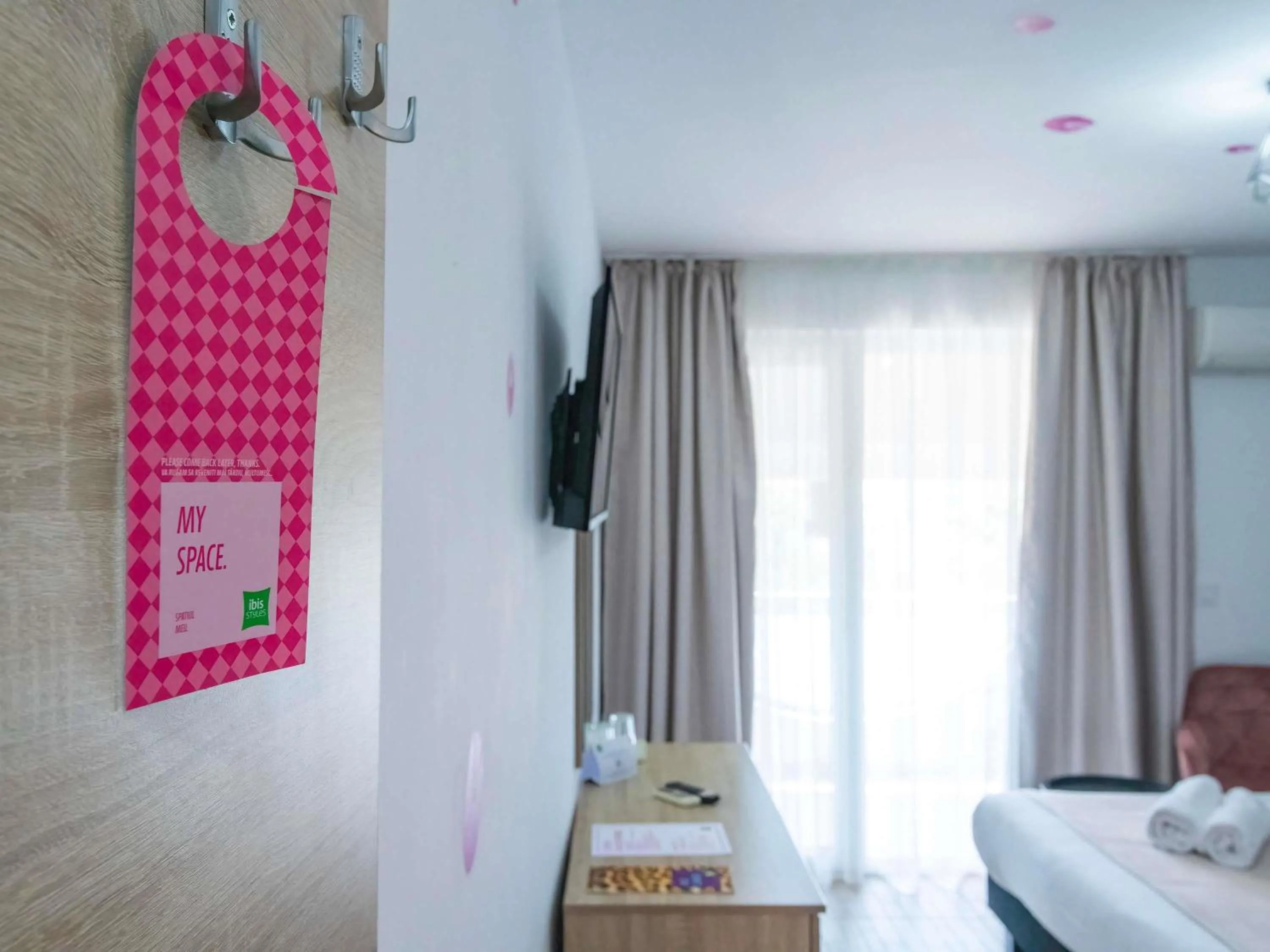 Bedroom, Bed in ibis Styles Venus