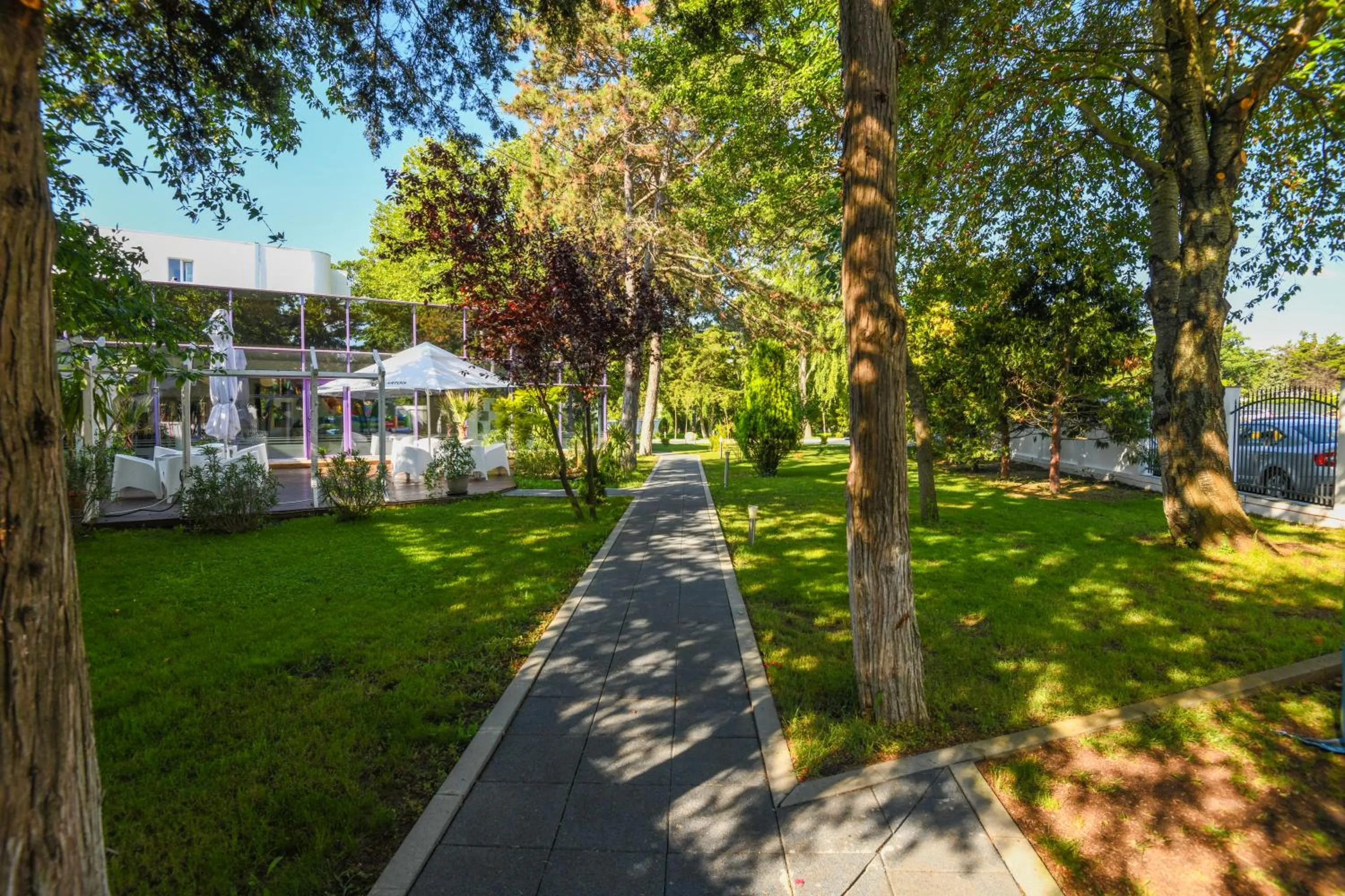 Garden in ibis Styles Venus