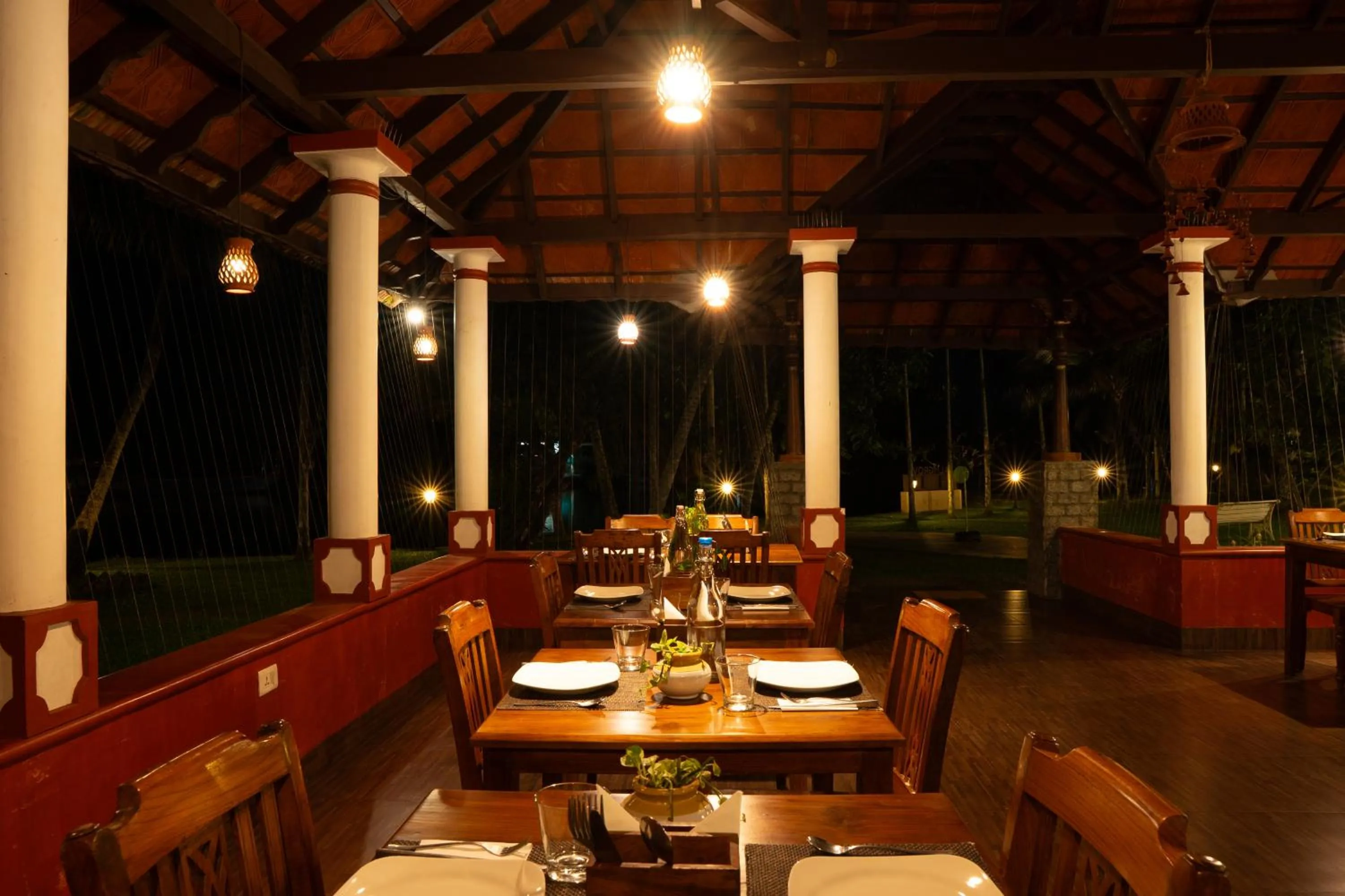 Restaurant/places to eat in Palmgrove Lake Resort